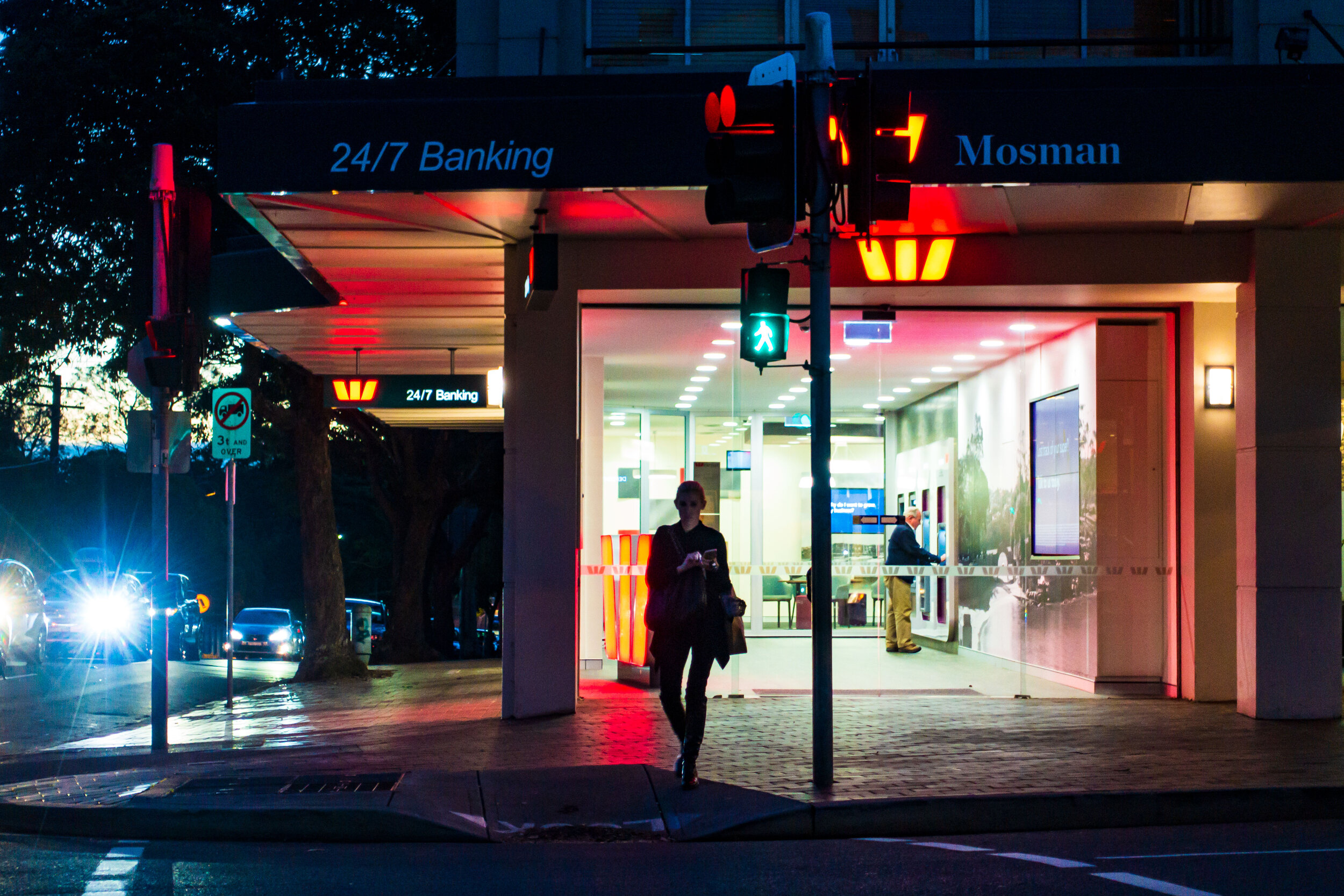 Westpac Bank, Mosman NSW 2016. Banks have never needed daylight to carry out robberies.
