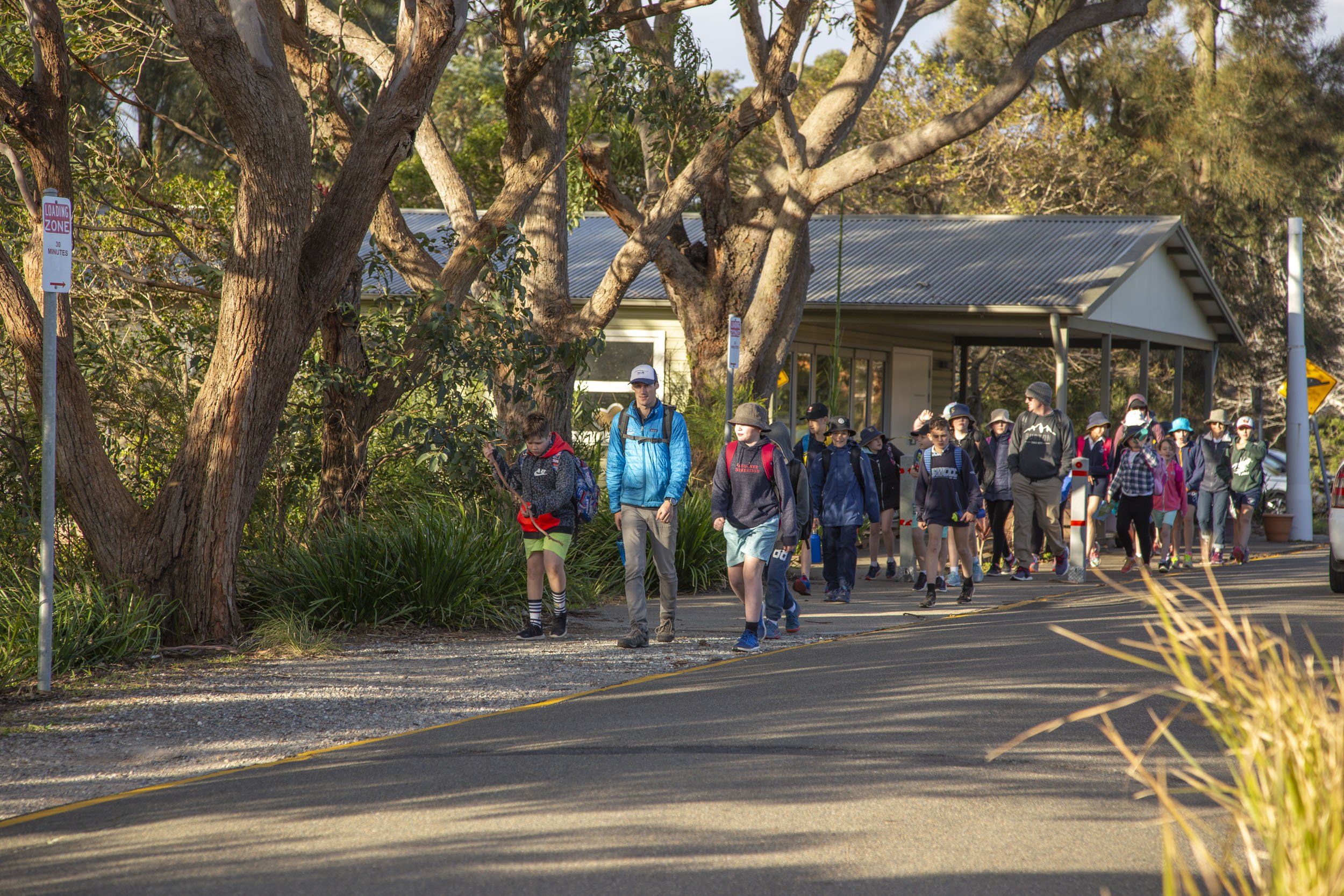 The natural environments of Headland Park and National Park, Middle Head, provide outdoor exercise and education. 