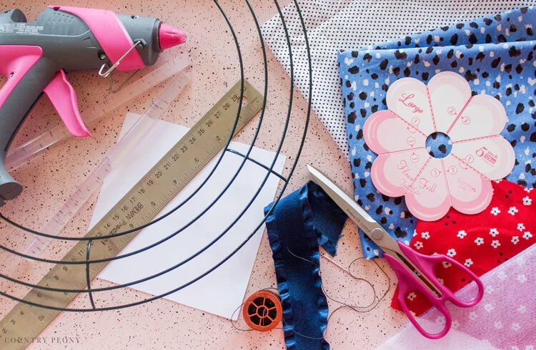 DIY 4th of July Flower Frill Wreath with Clover - Country Peony Blog