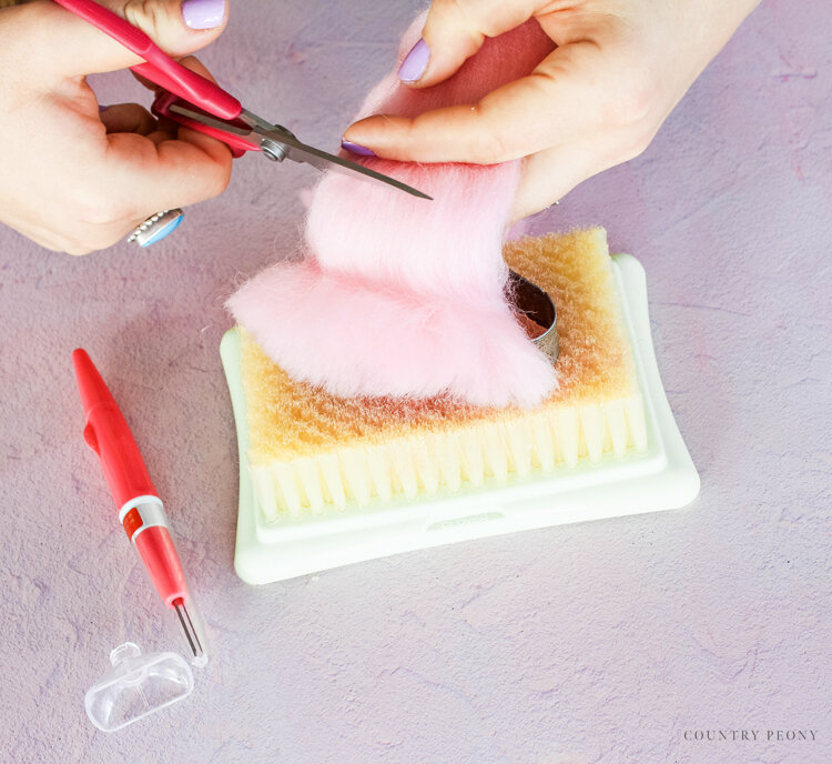 DIY Felt Heart Valentine's Day Wreath with Clover - Country Peony Blog