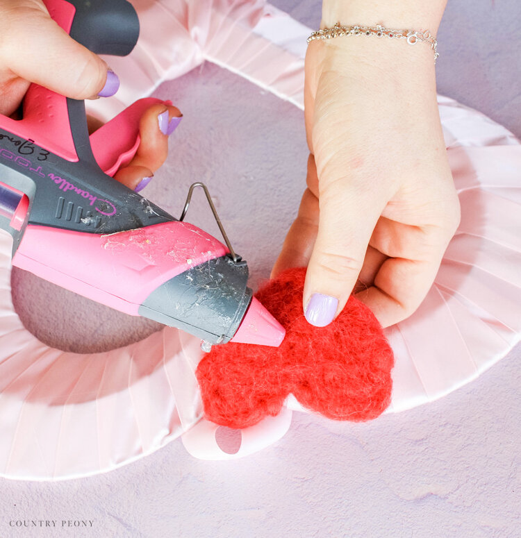 DIY Felt Heart Valentine's Day Wreath with Clover - Country Peony Blog