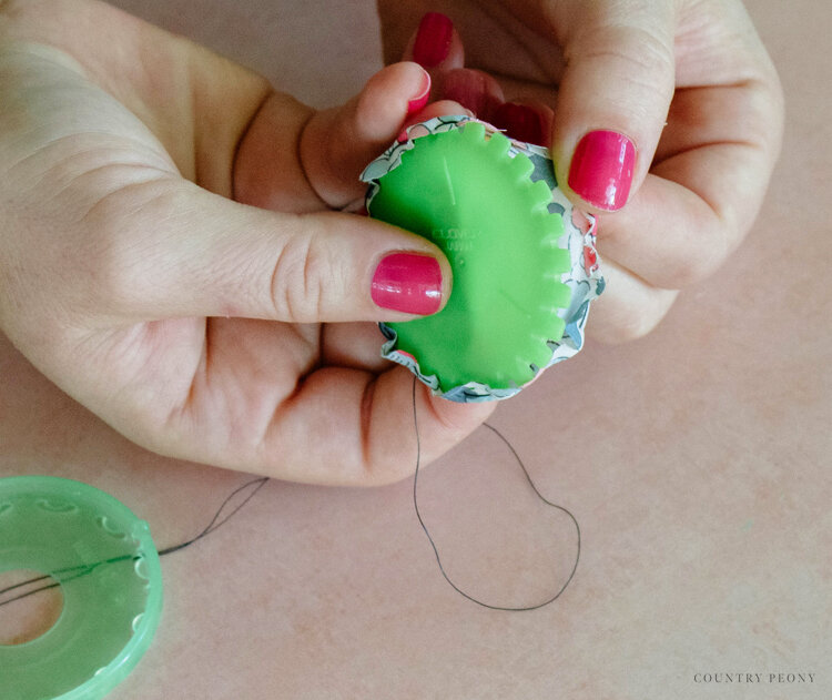 DIY Fabric Yo-Yo Necklace with Clover's Quick Yo-Yo Maker - Country Peony Blog