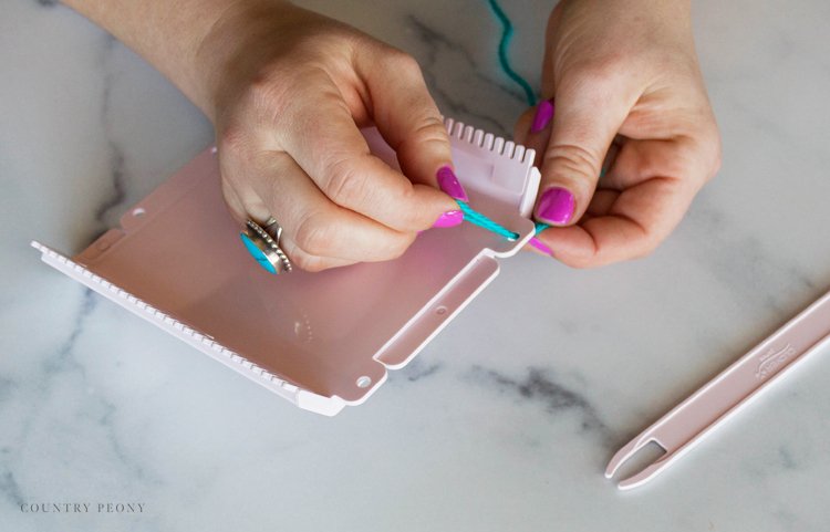 DIY Colorful &amp; Cozy Yarn Coasters with Clover's Mini Weaving Loom - Country Peony