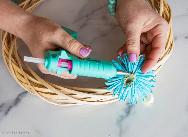 DIY Raffia Flower Spring Wreath with Clover's Hana-Ami Flower Loom