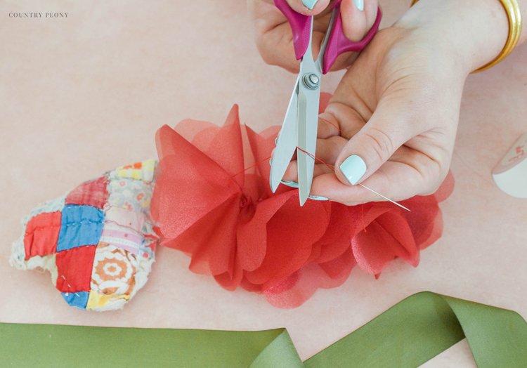 DIY Fabric Poppy Flower Wreath with Clover's Flower Frill Template - Country Peony