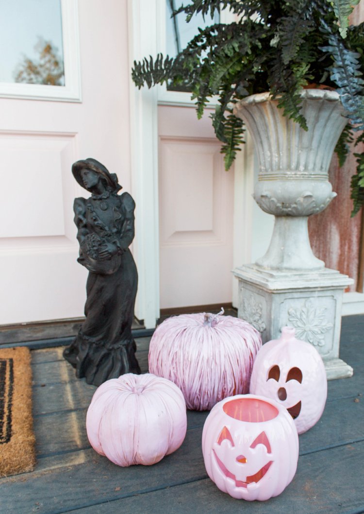 Halloween Front Porch with Estate Sale Finds