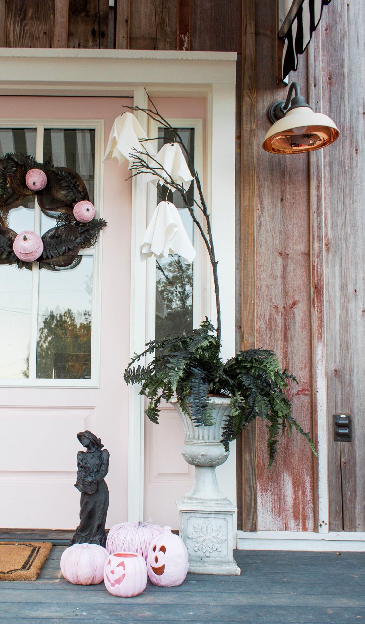 Halloween Front Porch with Estate Sale Finds