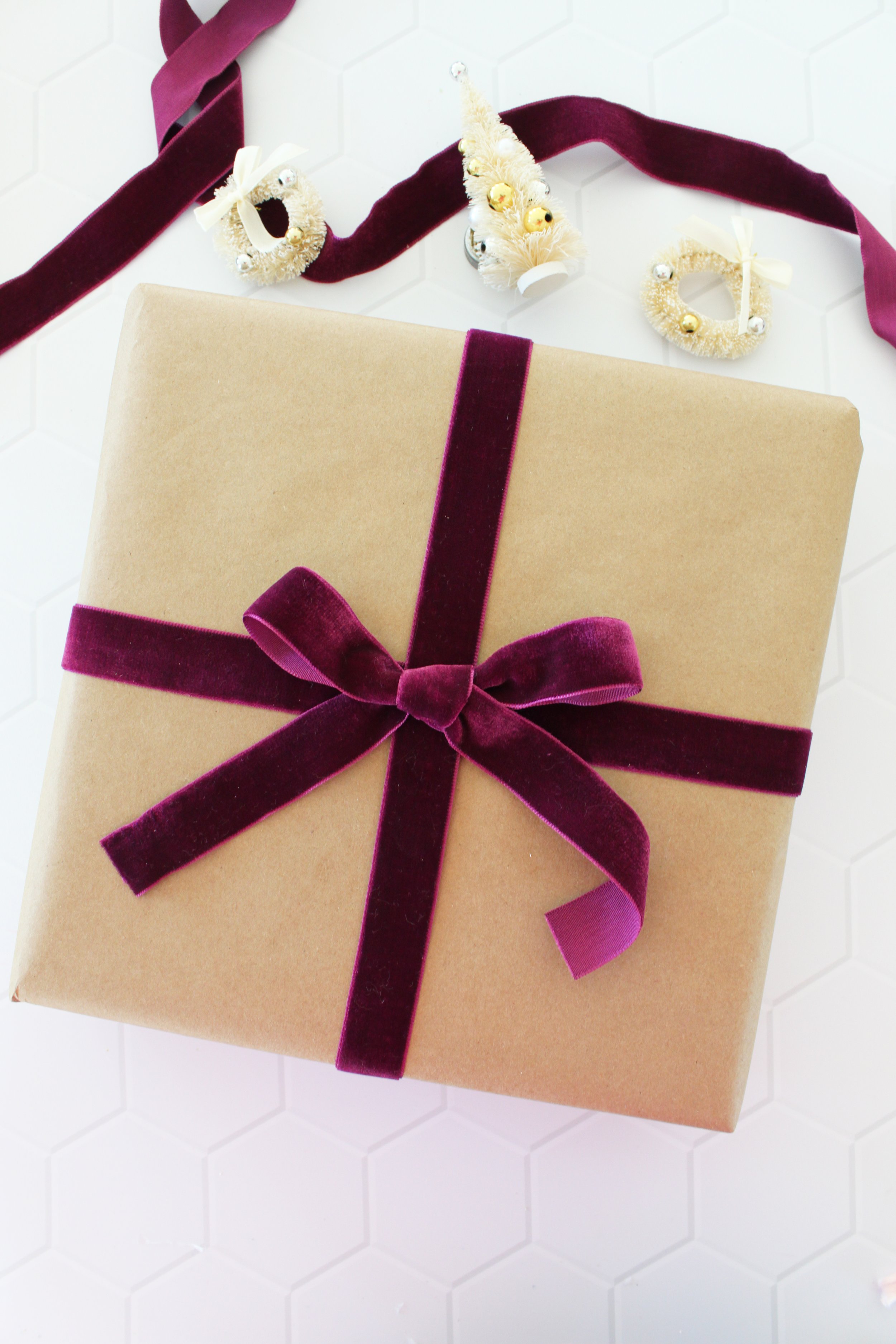 Gift Topper - Make Your Own Velvet Bow