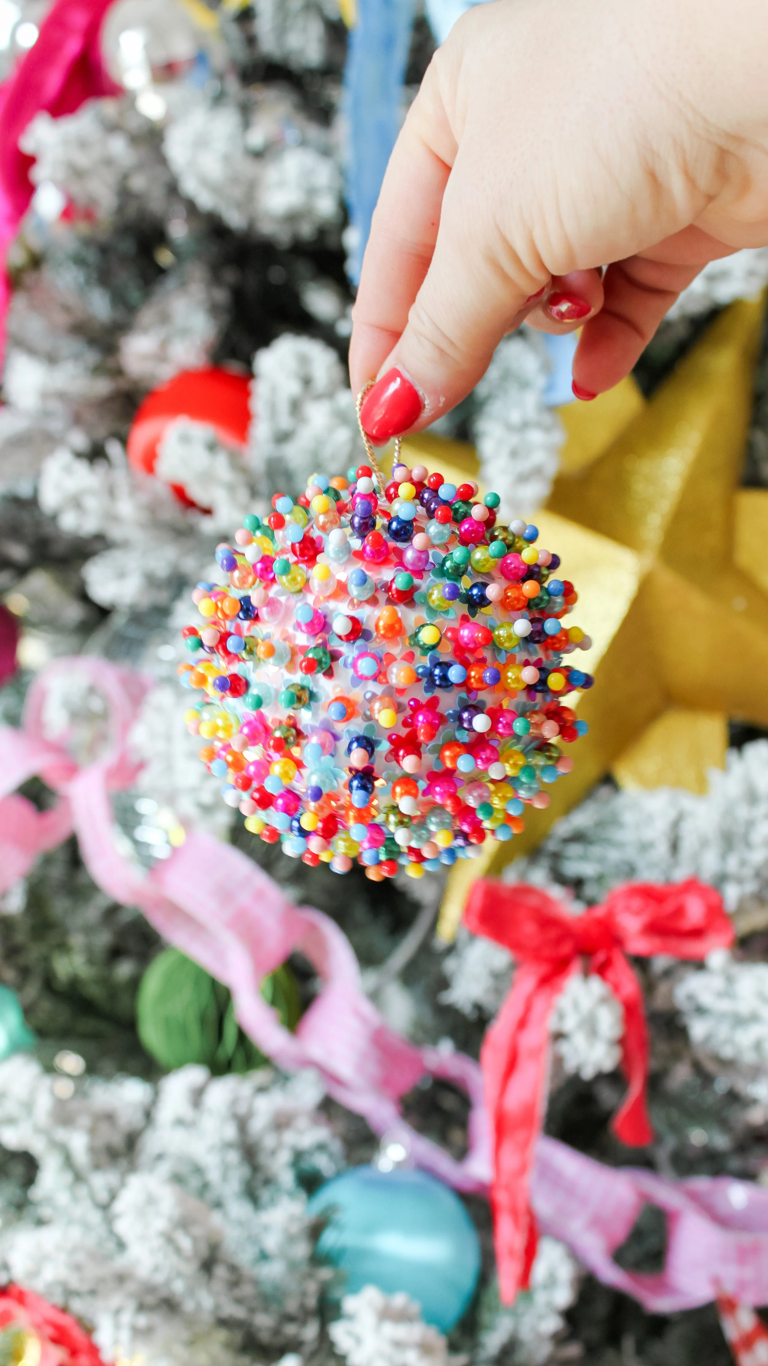 Beaded Ornament 5.jpg