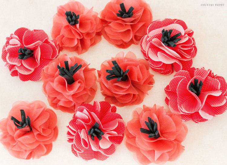 DIY Fabric Poppy Flower Wreath with Clover's Flower Frill Template ...