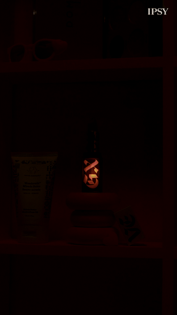 PRODUCT 1_GLOW LIPSTICK_FINAL.gif