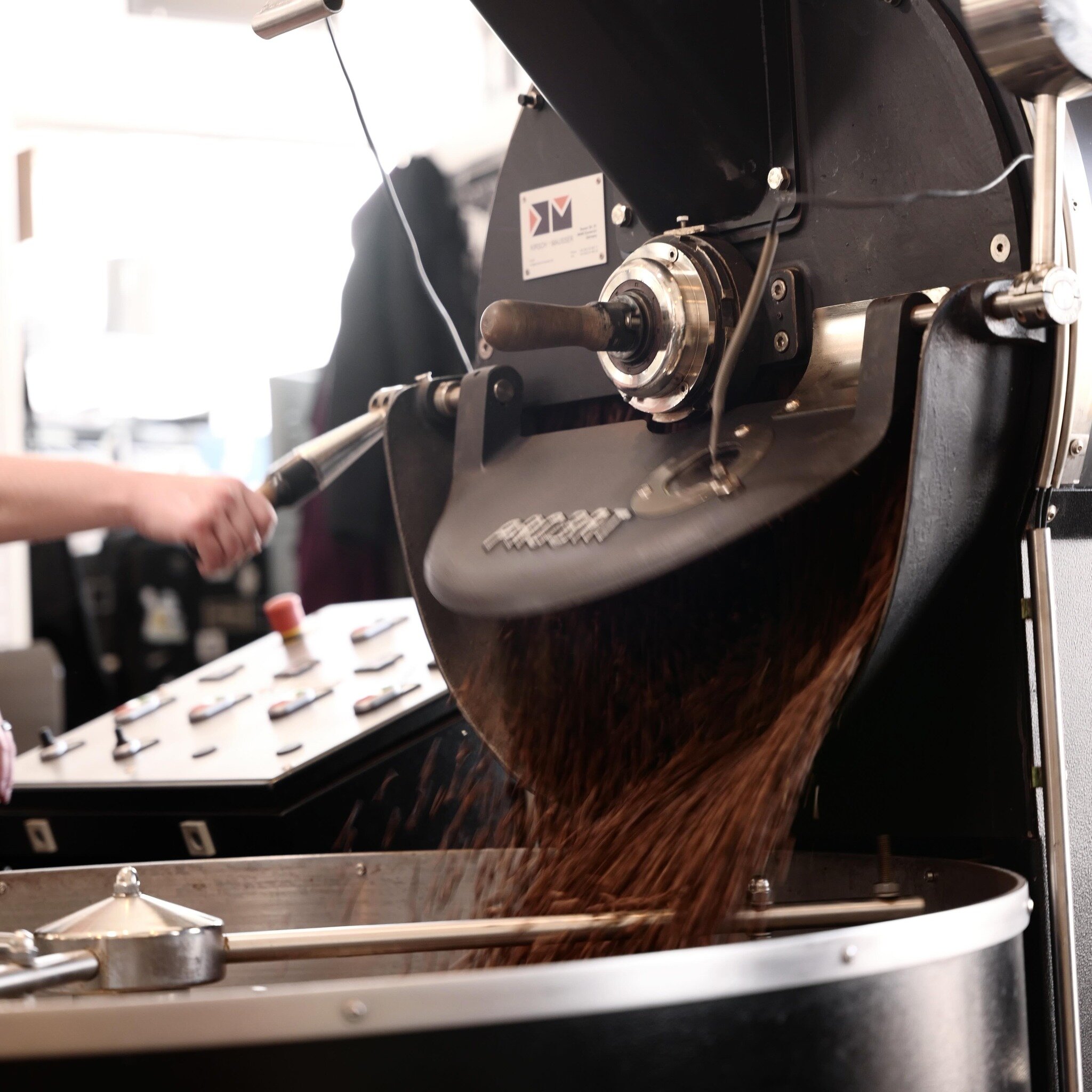 In full production. We love what we do and it shows in the coffee. Come enjoy a coffee at one of our locations or order beans in the link 👆. 3 bags or more = delivery on us. ☕️ 
.
.
.
.
#cogcoffee #specialtycoffee #coffee #dtlacoffee #coffeeshop #cu