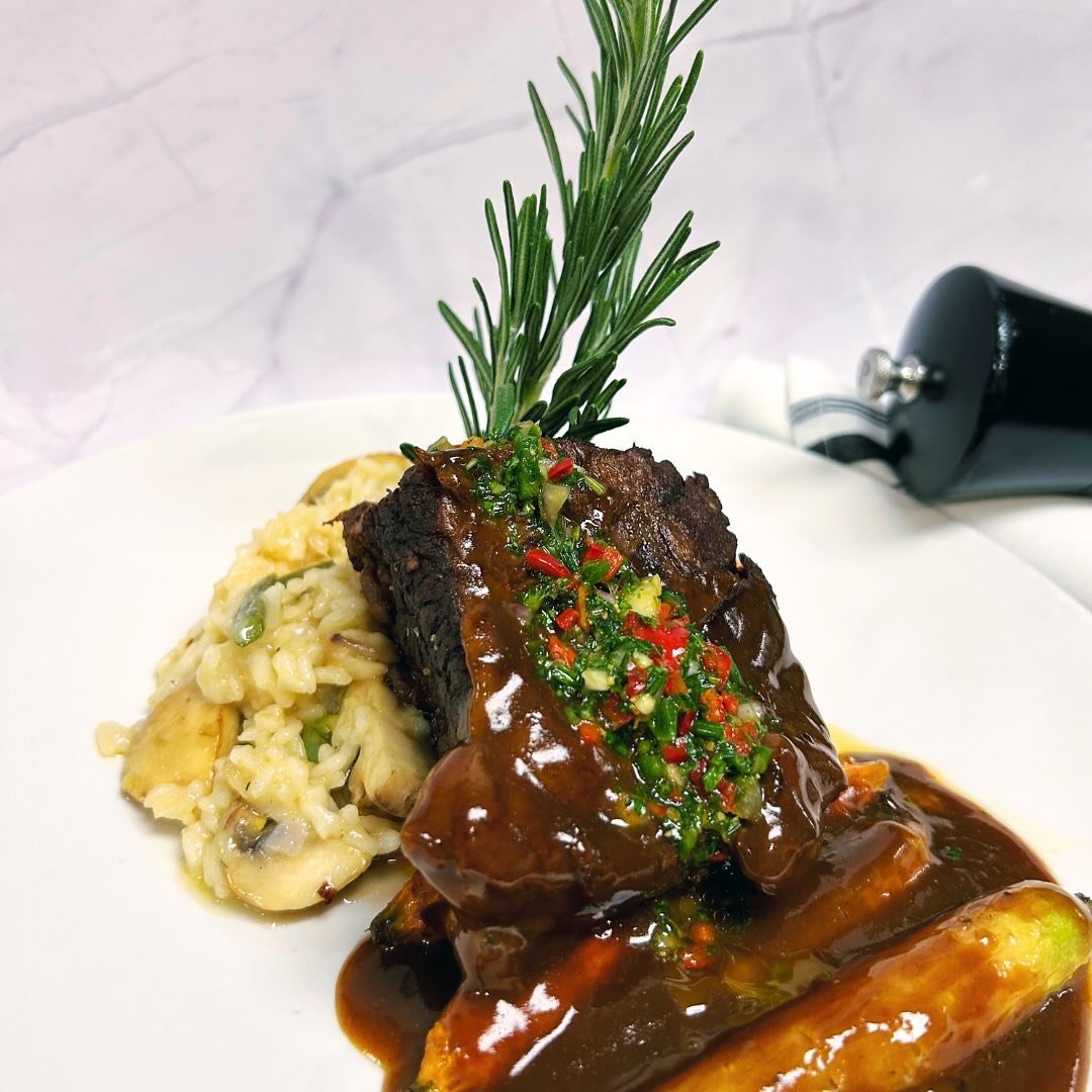 The perfect spring-inspired dinner is waiting for you at Oswego Grill! 🌸⁠
⁠
Enjoy our delectable Braised Short Rib &amp; Mushroom Risotto. It&rsquo;s the best way to celebrate the season.⁠
⁠
Visit the link in our bio to secure your reservations and 