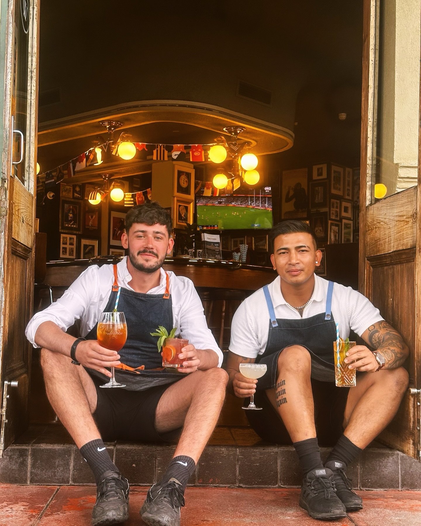 Oran &amp; Laven are shakin&rsquo; things up this weekend! 🍹 

Our new cocktails are making an appearance on our menus and we&rsquo;re so excited to share them with you. 

Pop down to try our Coconut Margarita, Sloe Berry Collin&rsquo;s, Windsor Sto