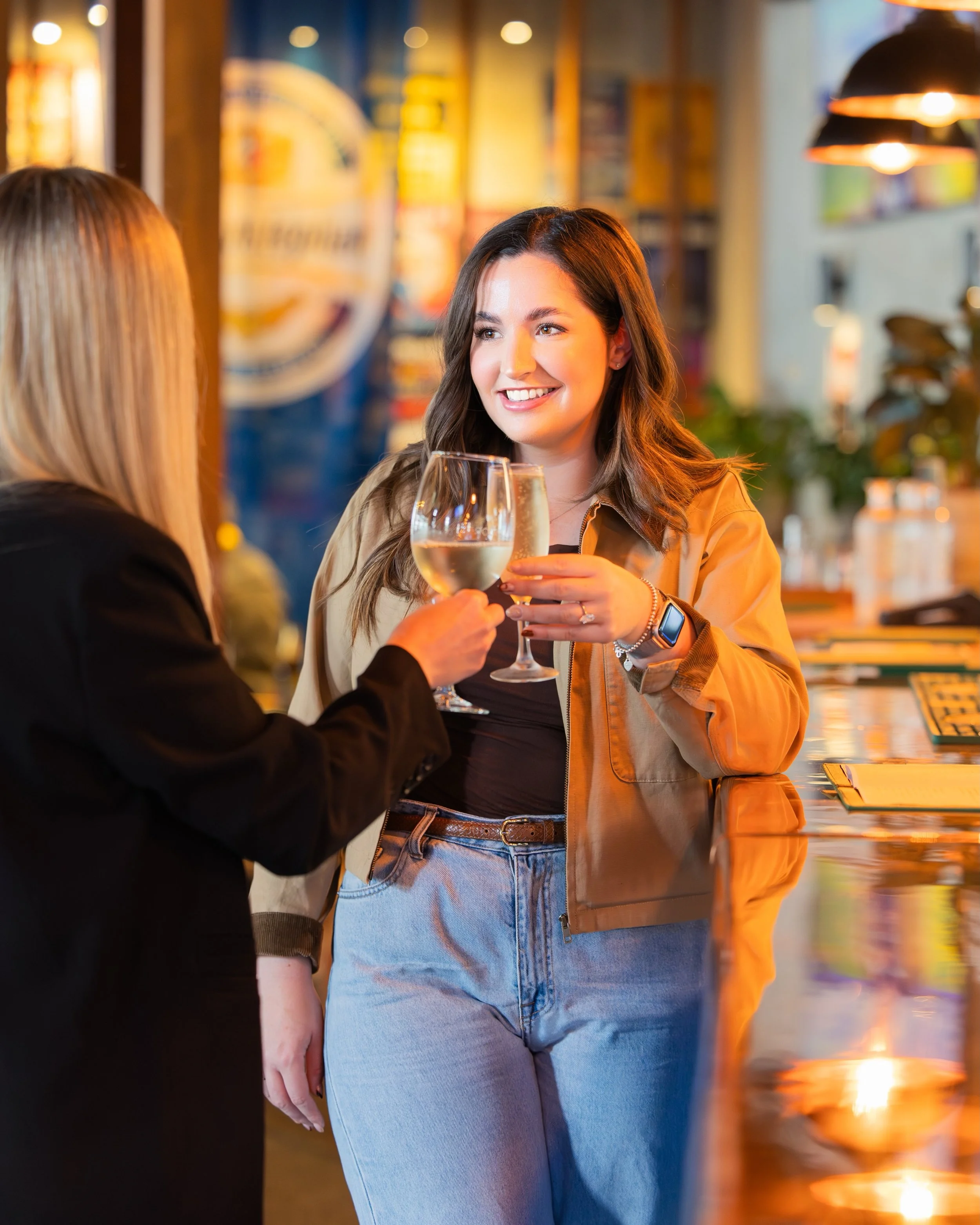 Spring may have gone missing, but we&rsquo;re still here! 

🥂 Fizz FriYay: Laurent-Perrier $20 every Fri 4&ndash;6pm
🍷 Free tasting at @windsorcellars every Fri 4&ndash;6:30pm
🎶 Live music all weekend in Mends St Bar
🍻 Windsor Hour every day, 5&n
