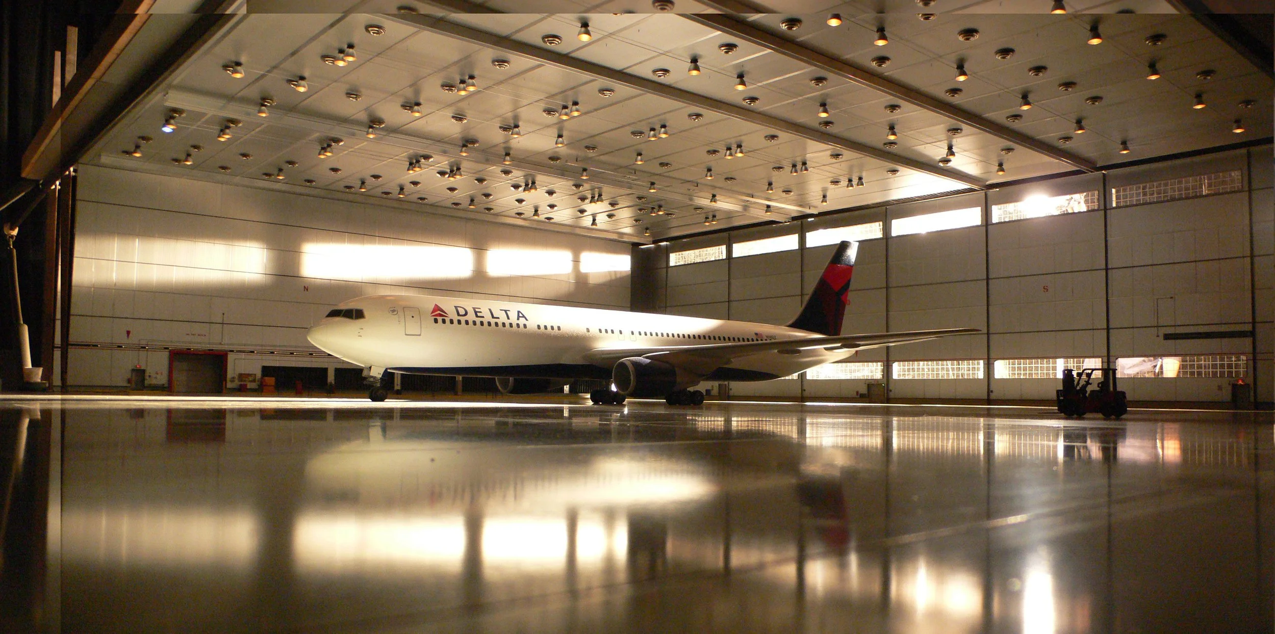 Delta_Plane_Pic_2.jpg