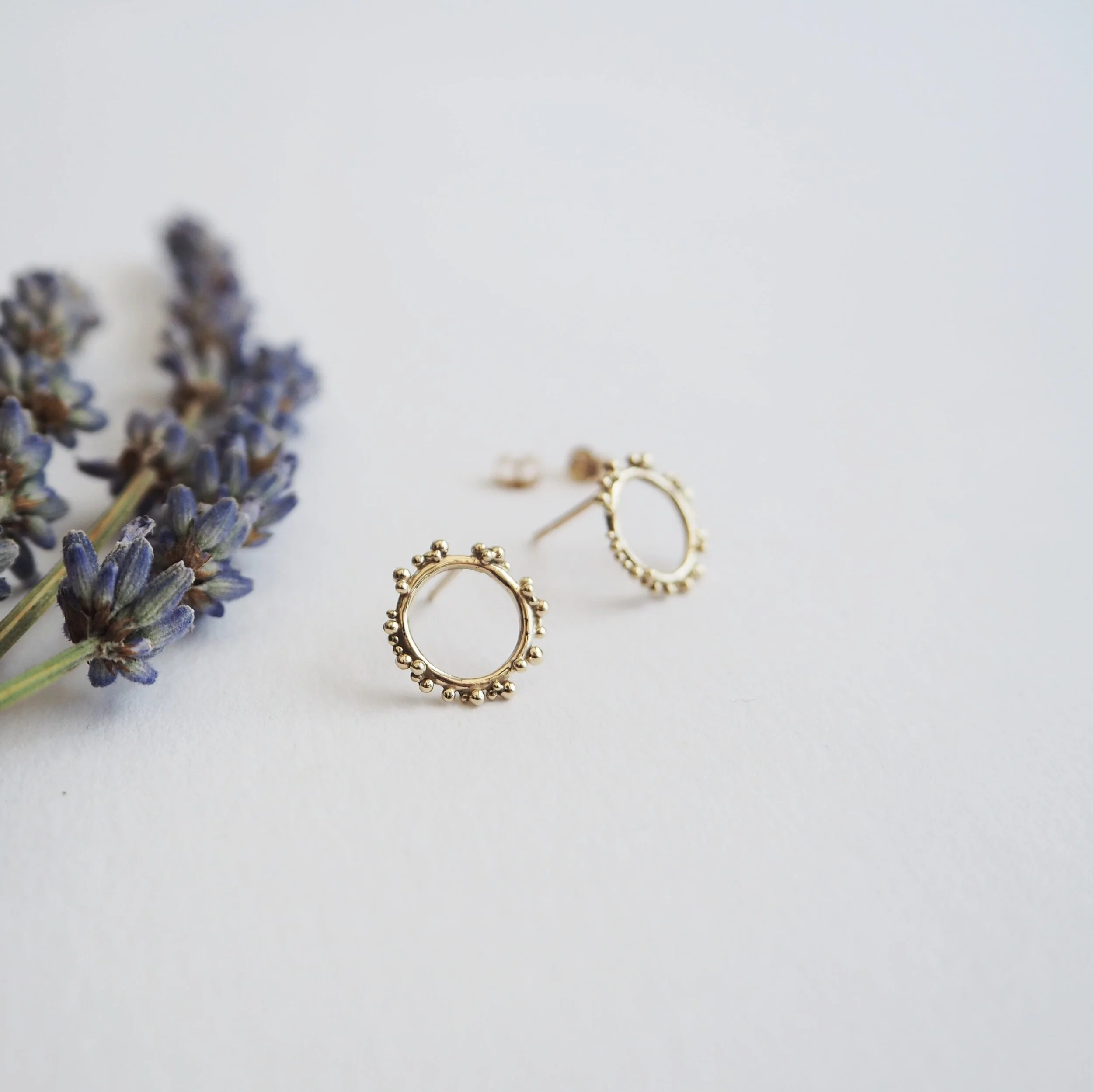 Sol Circle Studs in Recycled Gold
