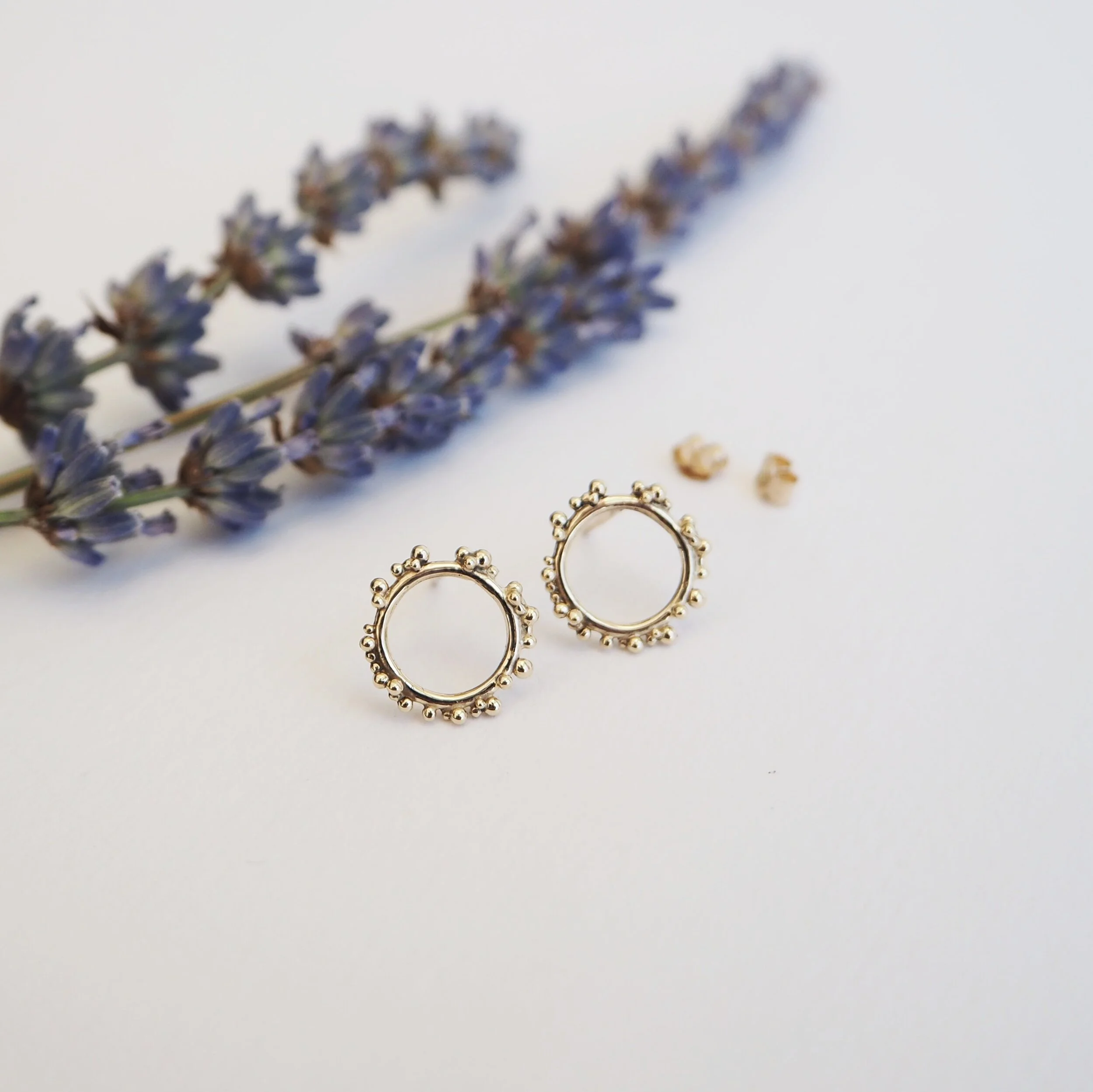 Sol Circle Studs in Recycled Gold