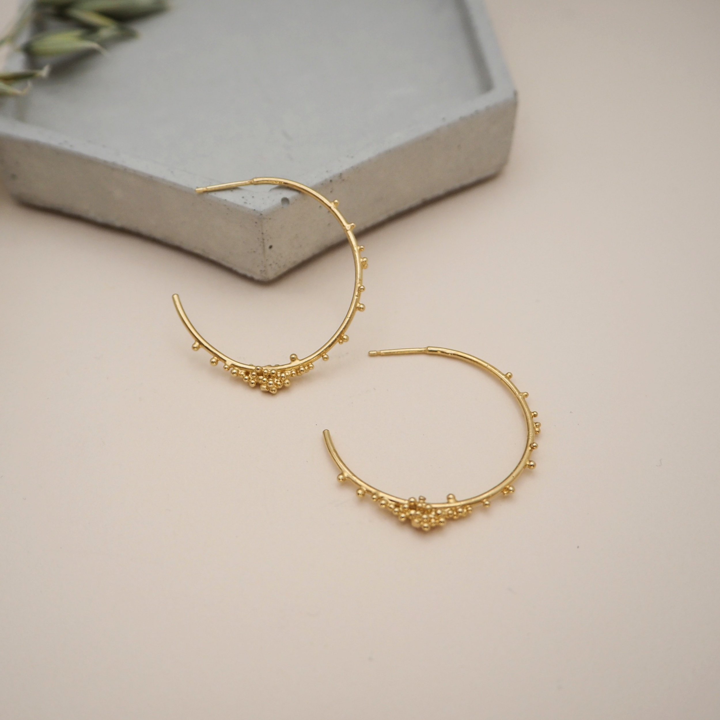 Recycled gold sol hoop earrings