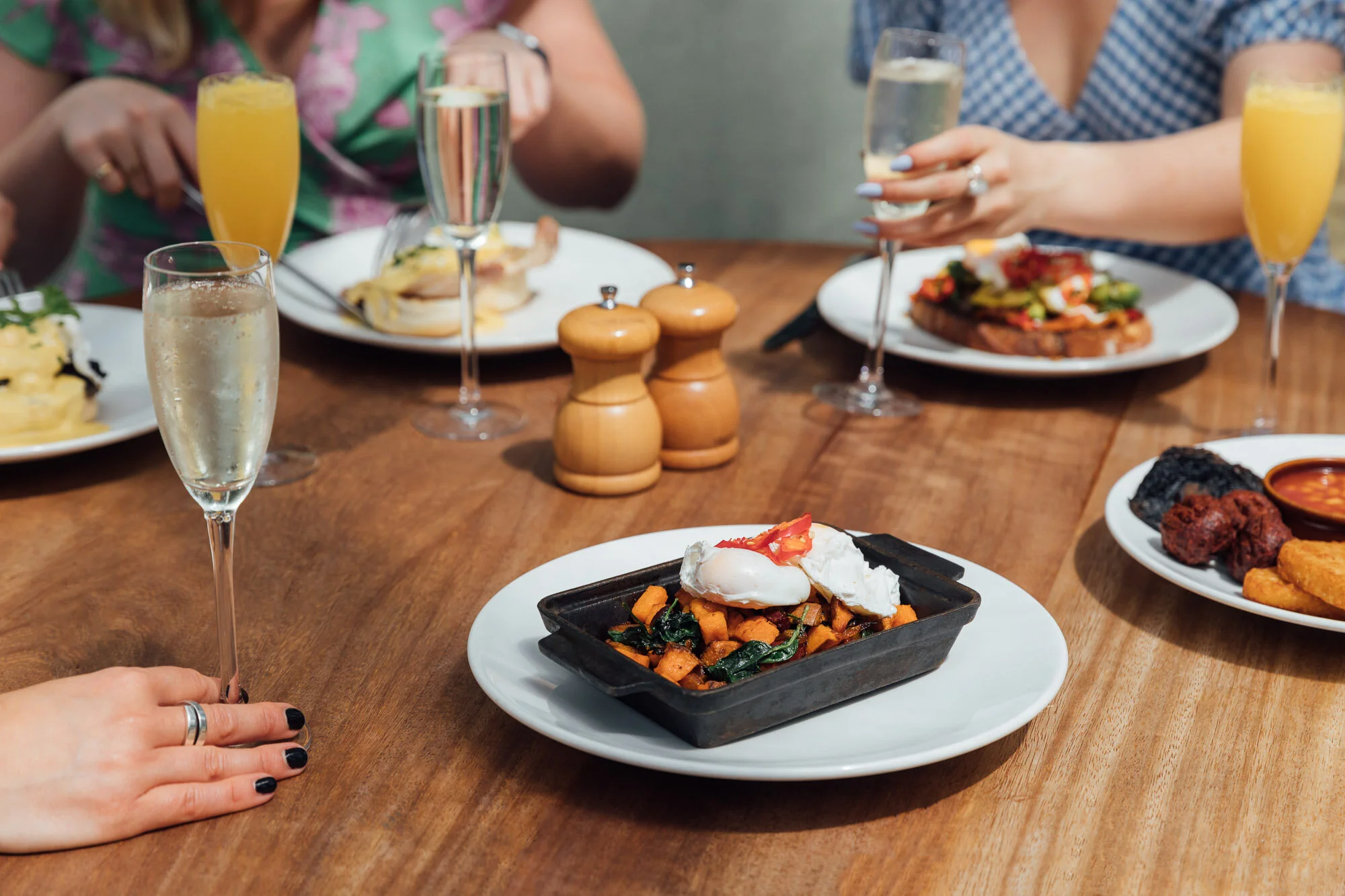 Bottomless Brunch — The Betsey Wynne, Swanbourne Pub, Restaurant