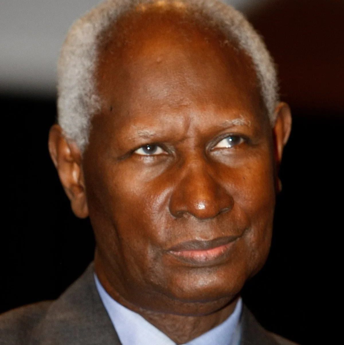 1200px-Abdou_Diouf_2008-08-27.jpg