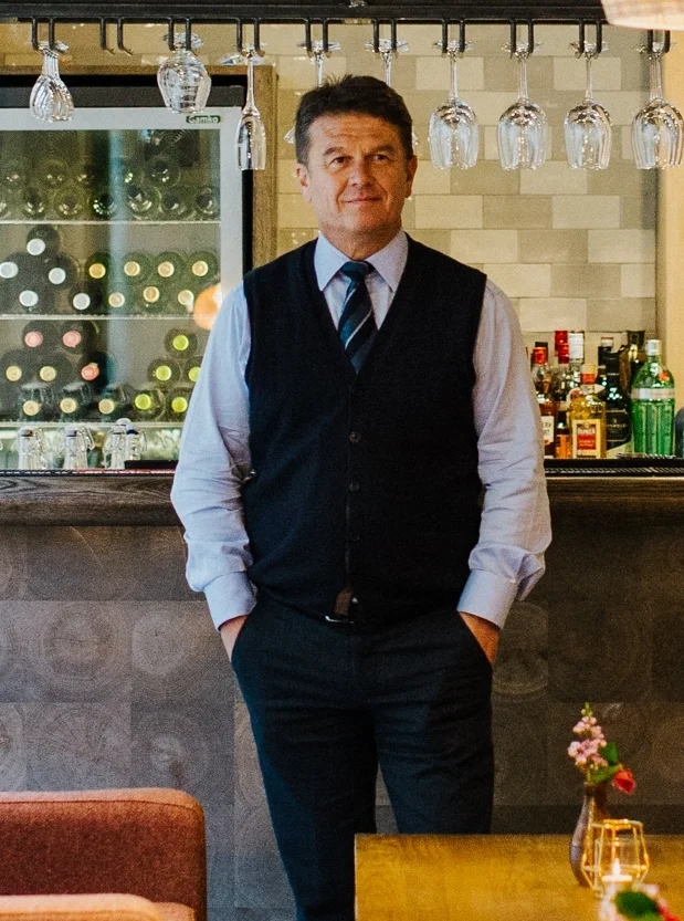 Peter Borg-Neal, CEO Oakman Inns portrait.jpg
