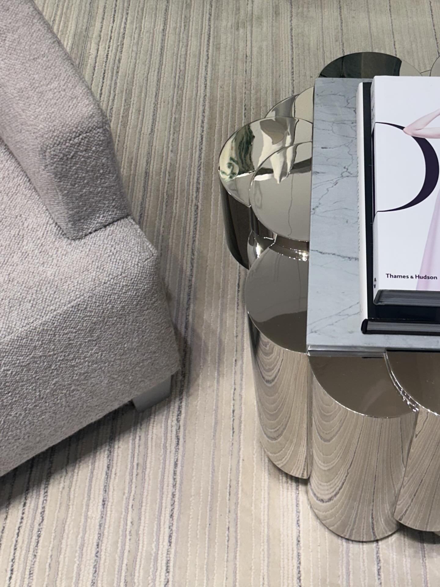 Little London things ✨

Lovely weekend with my loves, eating, inspo shopping (I&rsquo;ve got ideas for you), seeing a perfectly blue poisonous frog and looking for wedding suits.