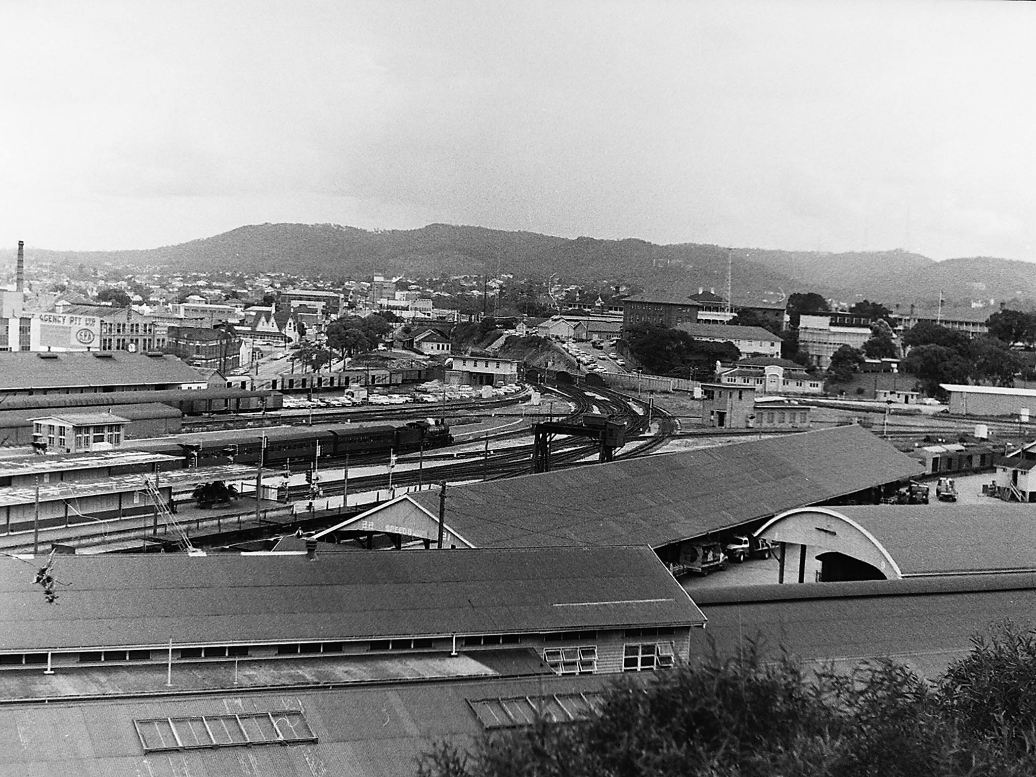 VB & Roma St Rail 1967 15156901_1816622185289778_5730226 (1).jpg