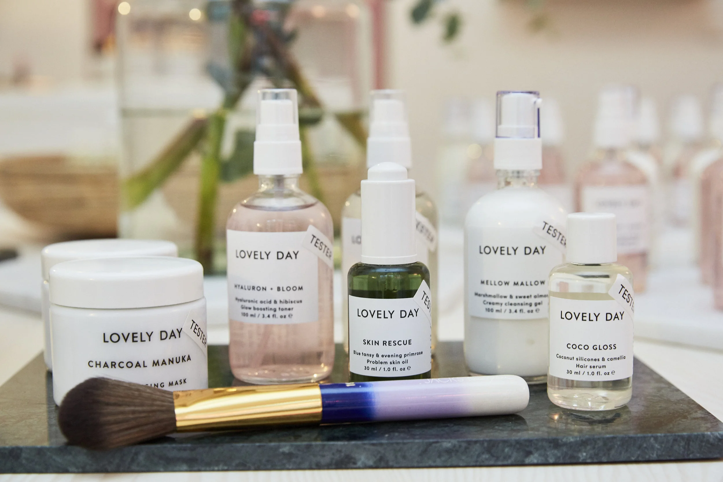 LovelyDay_Botanicals_Schminkpinsel_Blau_Batique.jpg