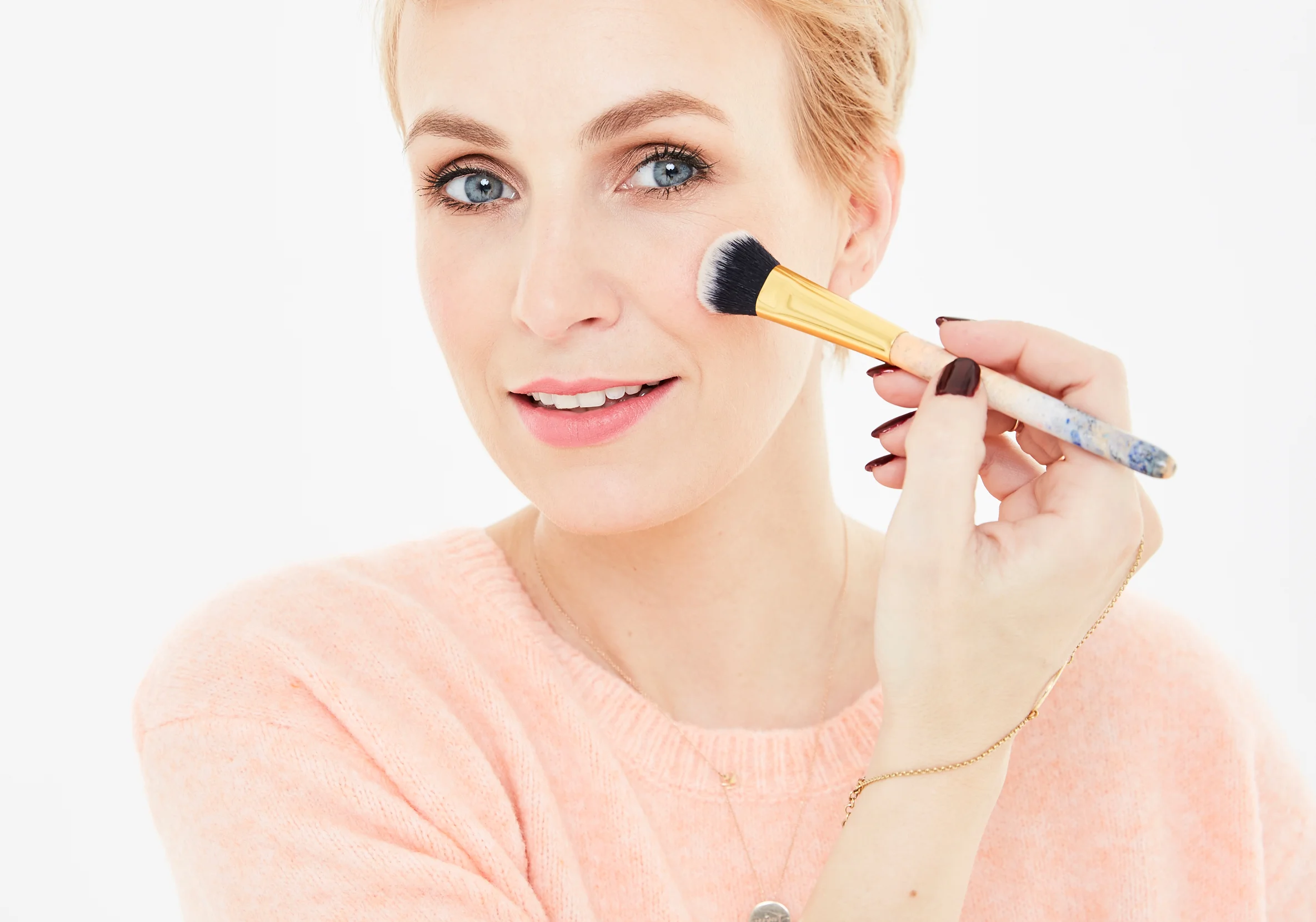 JACKSbeautyline-MiriamJacks_Pinsel.jpg