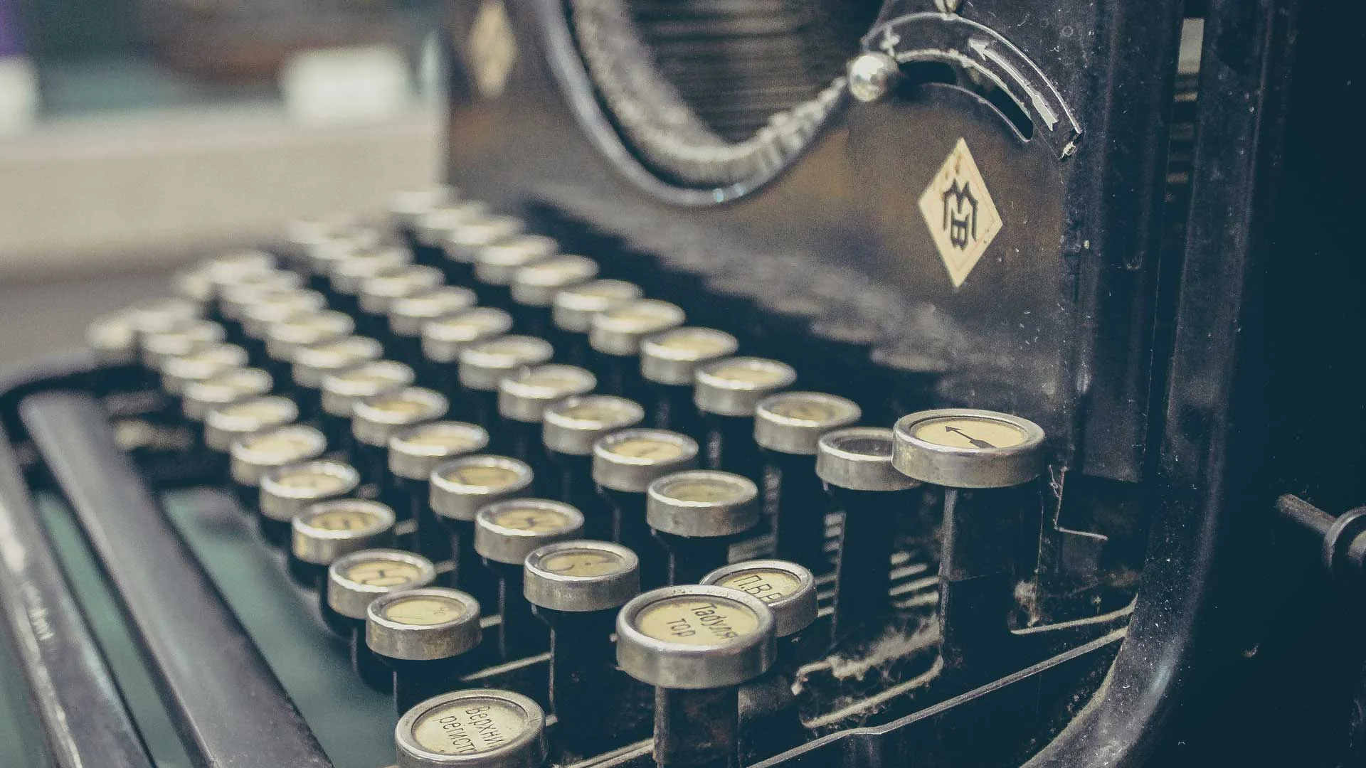 Writing_typewriter.jpg