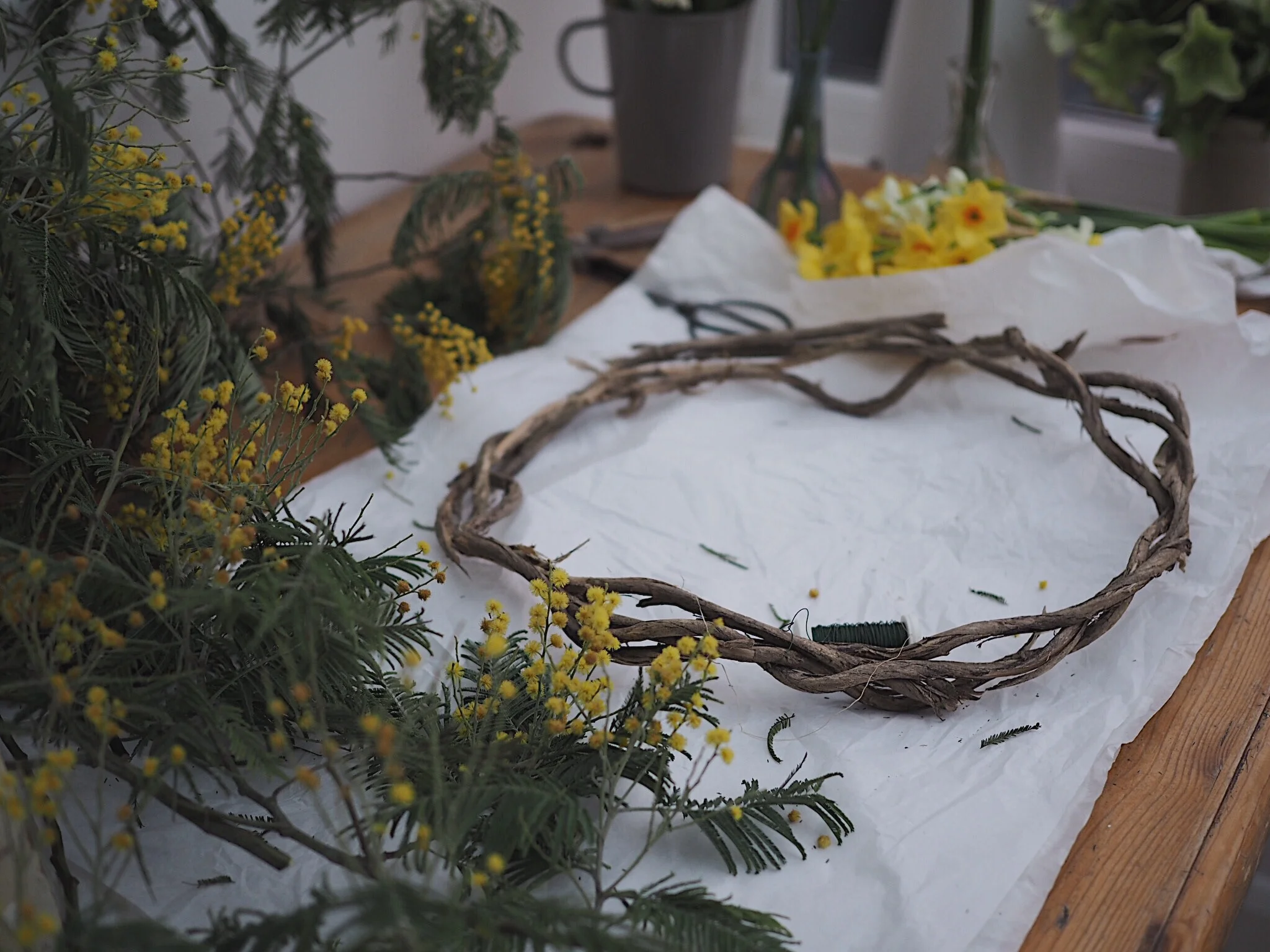 All you need for your DIY spring wreath