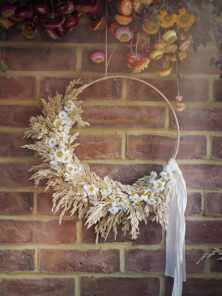 Contemporary dried flower wreath.jpeg