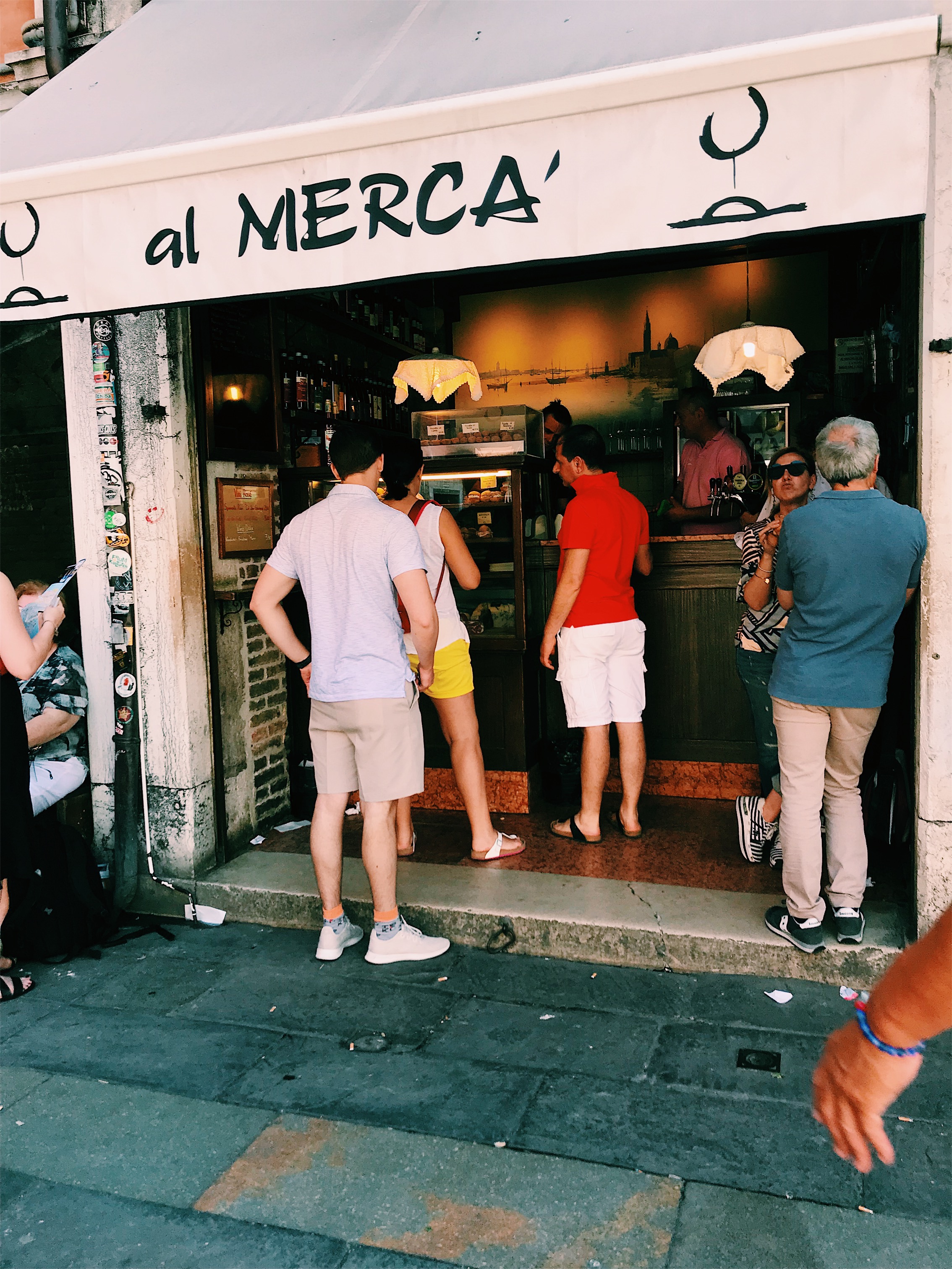 Our favorite bar in the market square past Rialto bridge