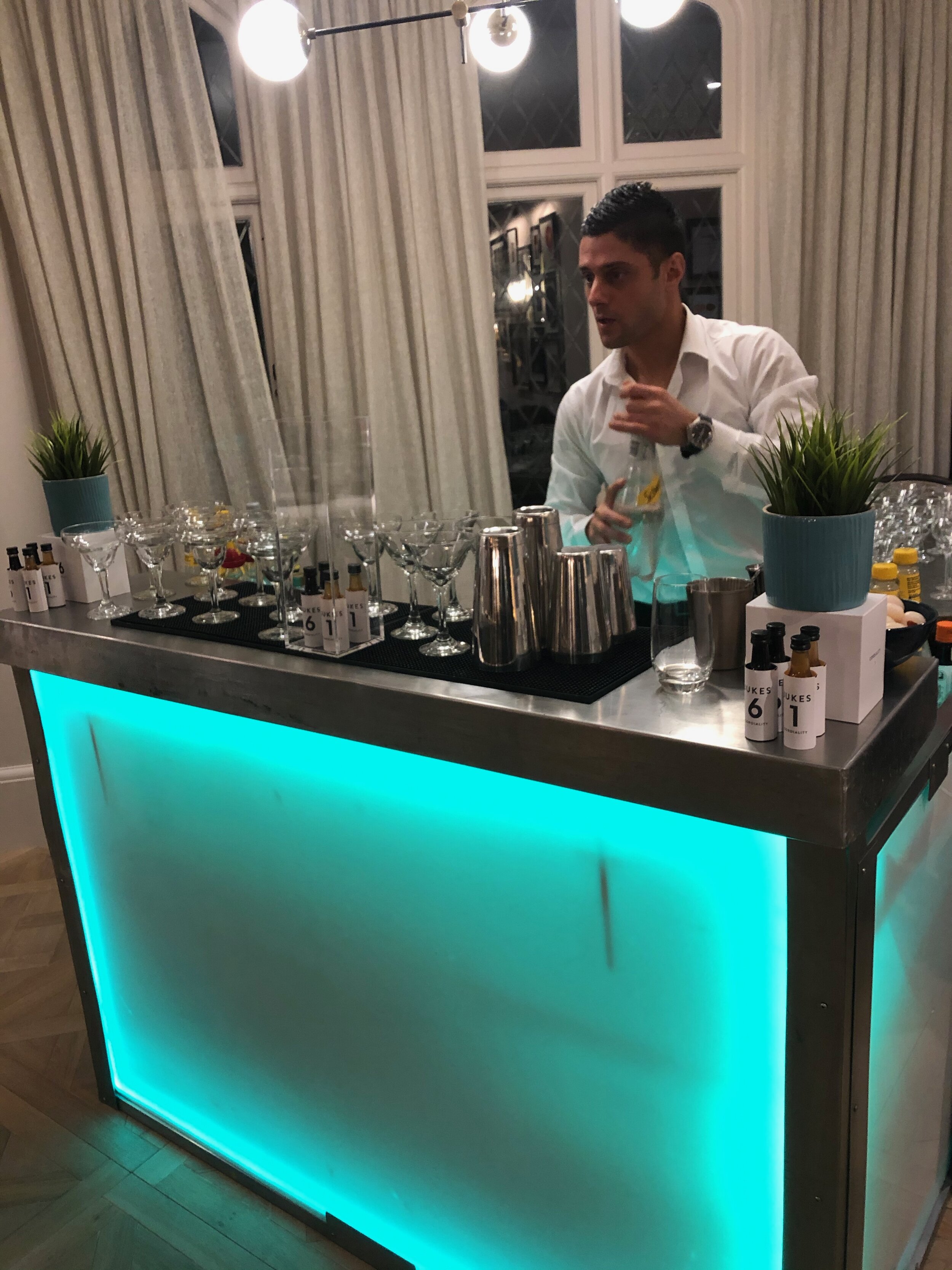 MOBILE BAR HIRE