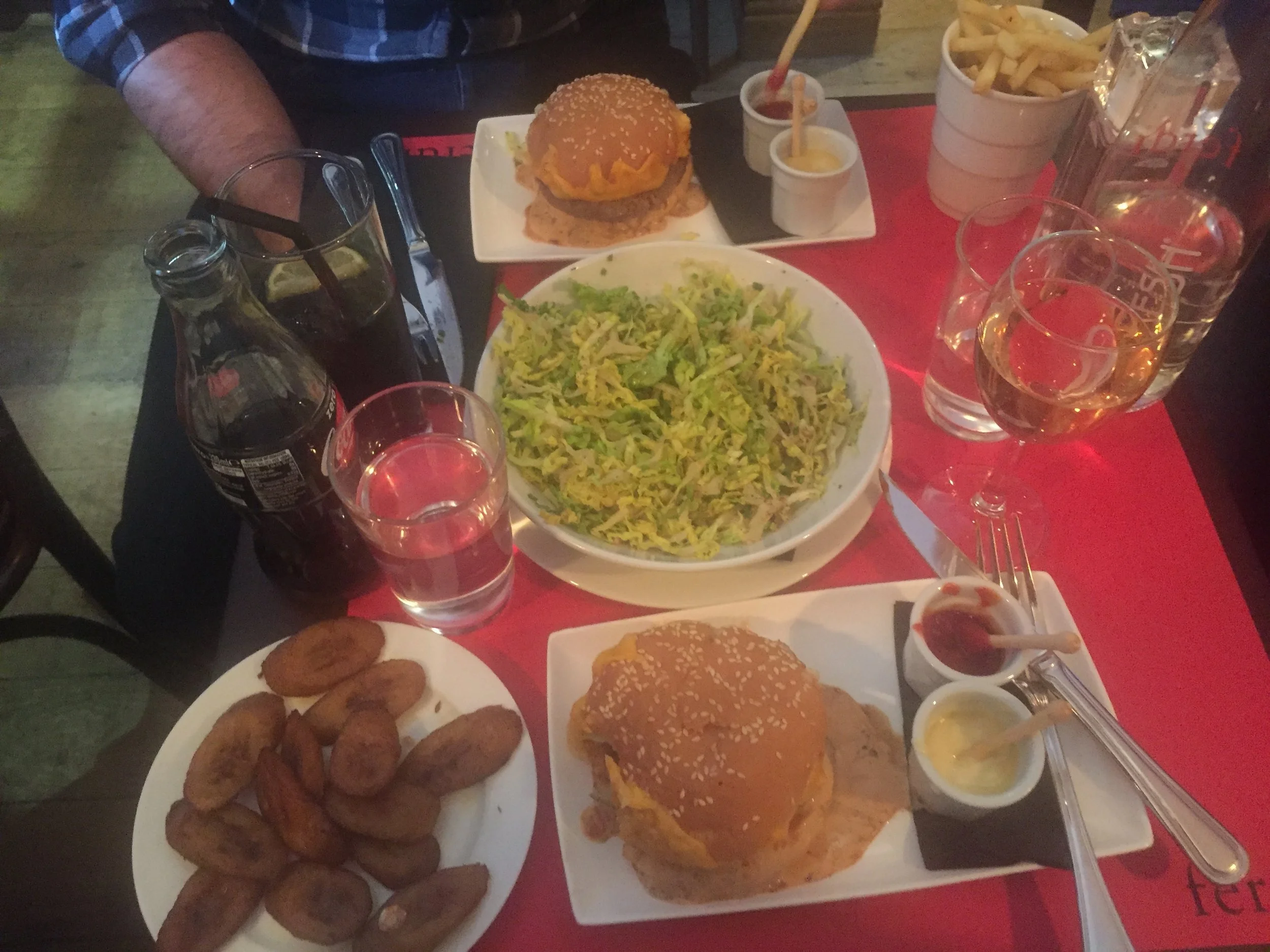 Where models eat burgers