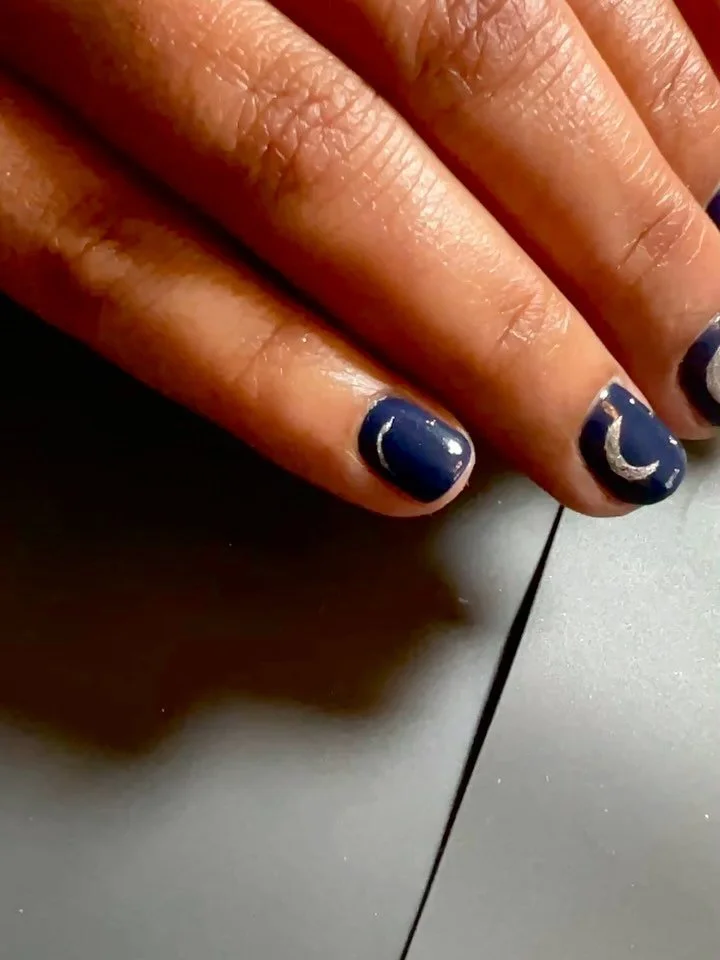 Wishing @princess_mamoona a very happy birthday 🥳 🎈 (sorry this didn&rsquo;t get posted yesterday!)

This gorgeous human being wanted phases of the moon and sun rising on her nails so together we came up with this. 🌙☀️

Wishing you a very happy sp