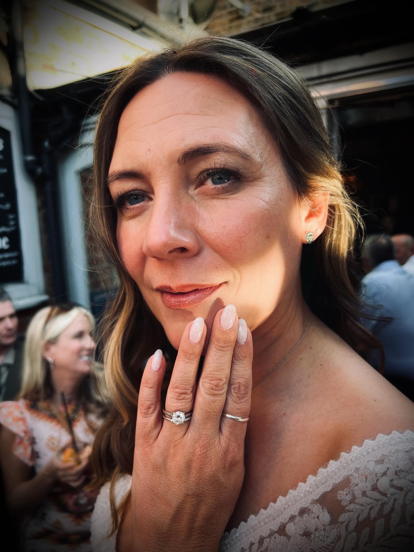 When your friend and client / earliest supporters of your business gets married and it is a privilege to create her wedding nails&hellip;.

Such a beautiful bride 👰🏻🤍 @kaz_selina 

Using everything @biosculptureuki 
Kiss - coloured builder gel
Ser