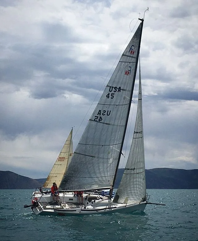 Park City Sailing president @busterpike racing his #Farr30 @bullycircus with @augmentskis_na this weekend with neighboring club @bearlakeyc - #sailfast #sailing #sailboatracing #sailinglife #SailPC #SailParkCity #ParkCitySailing #lakelife #sail #capt