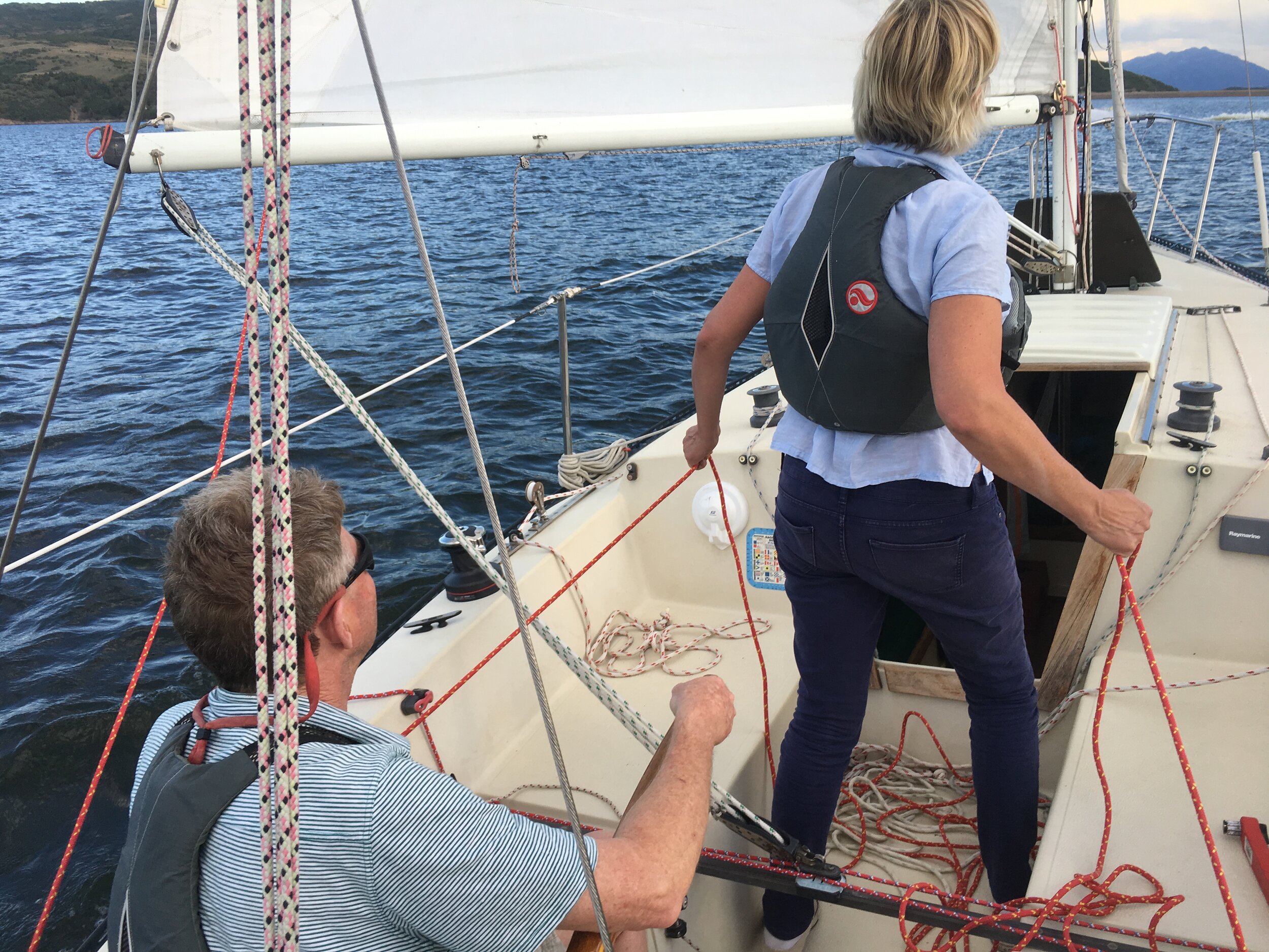 adult sailing lessons
