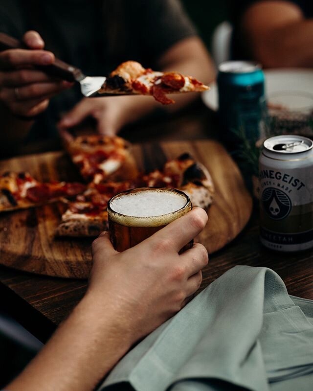 Check back regularly for our upcoming 2020 season public events! Craft Brews and wood-fired pizzas will be back soon! ⠀⠀⠀⠀⠀⠀⠀⠀⠀
⠀⠀⠀⠀⠀⠀⠀⠀⠀ #craftbrewsandpizza #woodfiredpizza #weddingcatering #ohiofarms #woolypigs #ohiofarm #ohiocateringservice #ohioe