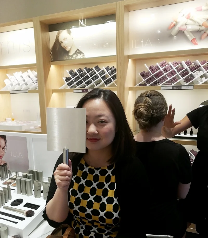 I decided to get a makeover with natural beauty products at a beauty store in Soho.