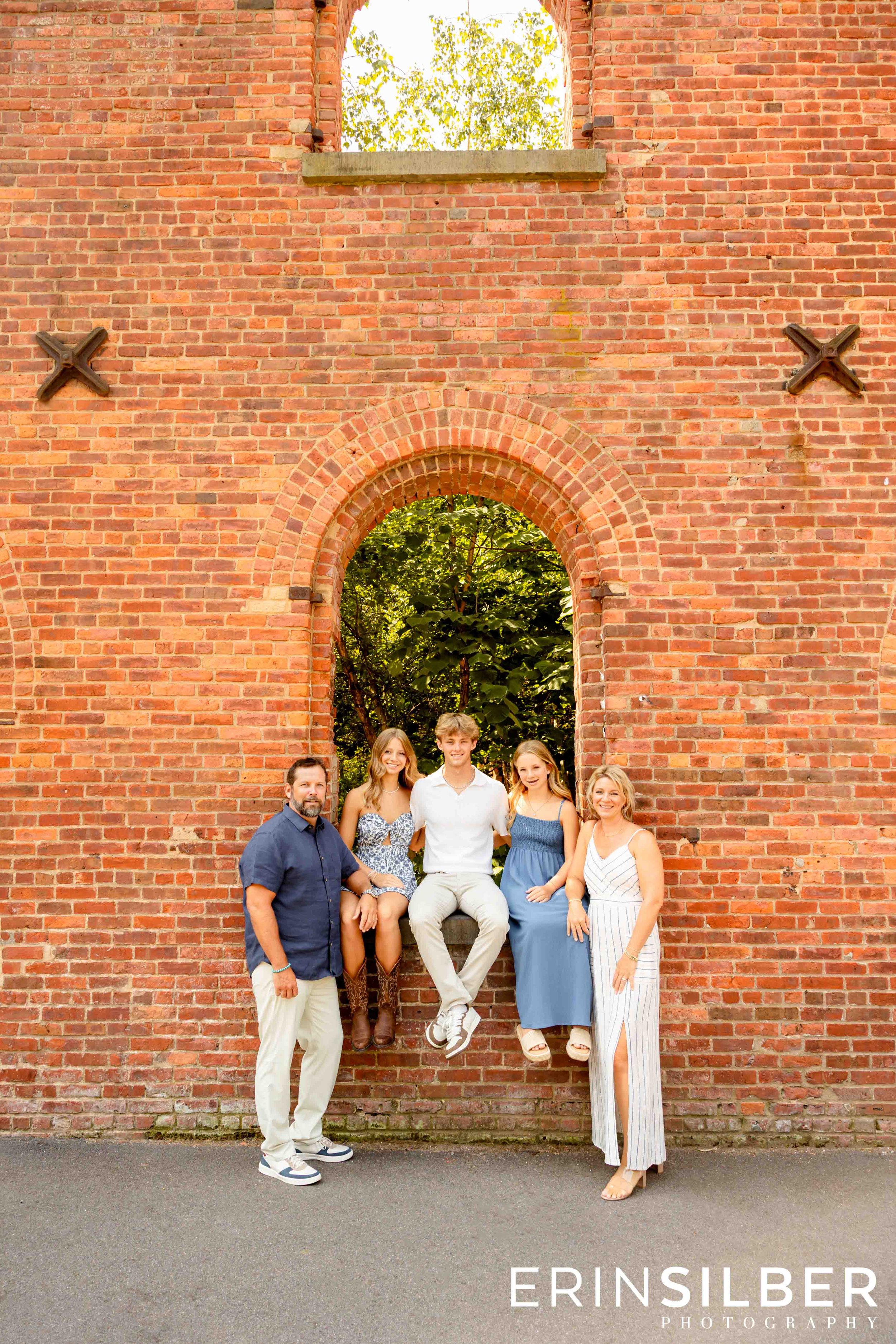 2026-ESP-Senior-Portraits-with-Family-22.jpg