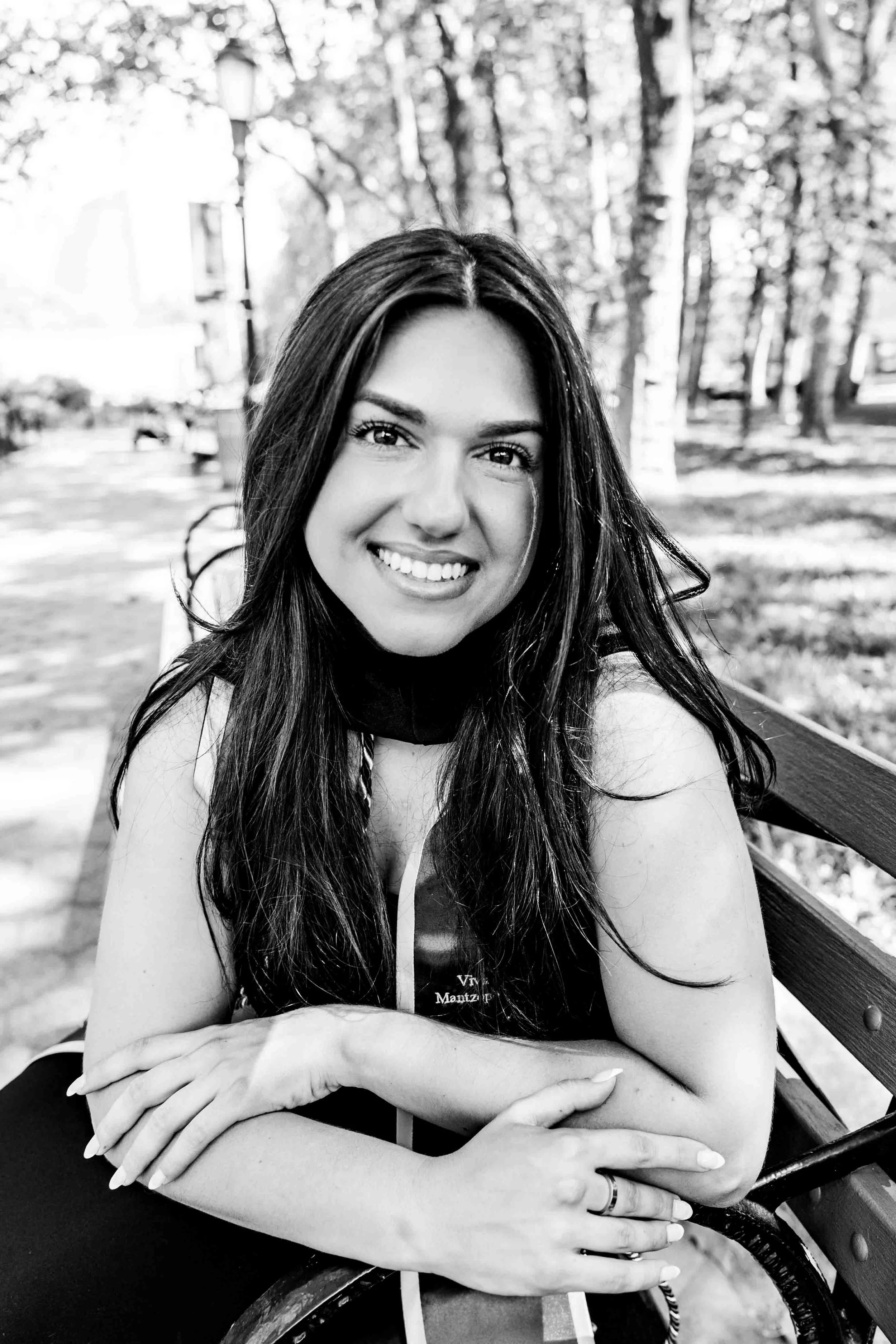 2026May-ESP_Graduation-Portraits_VM-18.jpg