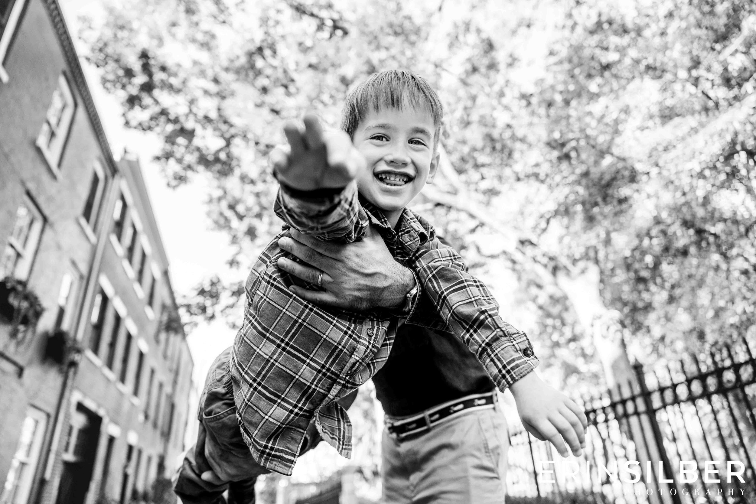 2025Aug_ESP_Family-Portraits_Brooklyn-Heights-3.jpg