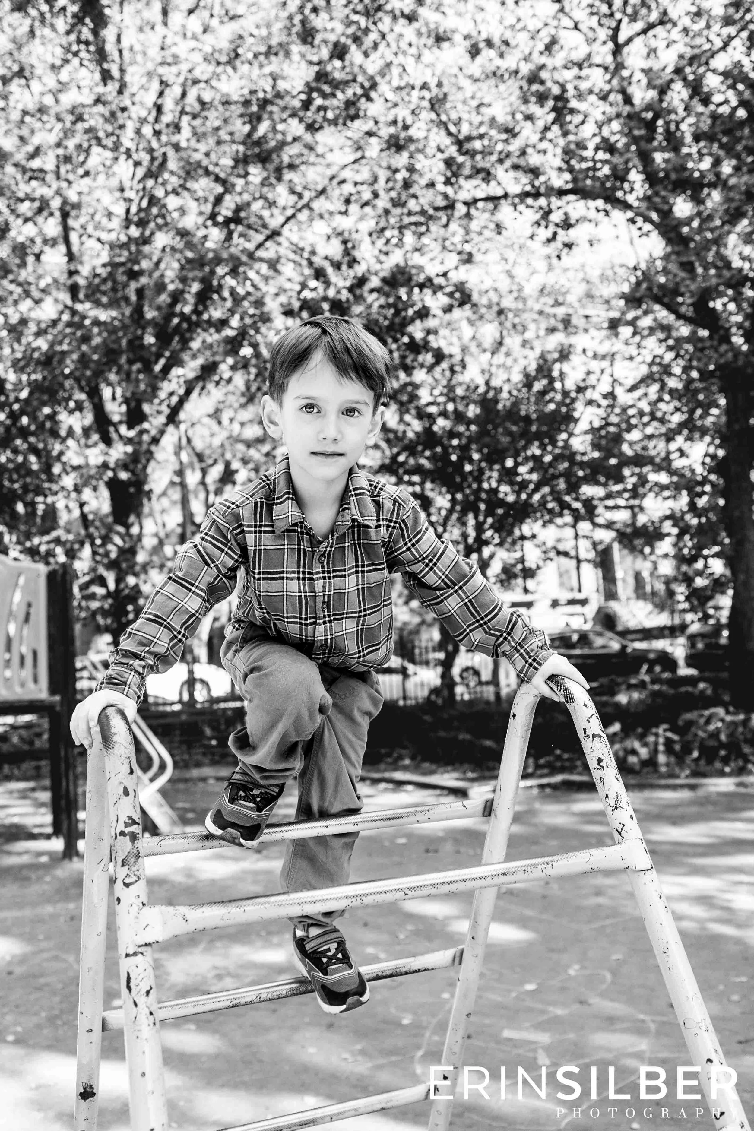 2025Aug_ESP_Family-Portraits_Brooklyn-Heights-11.jpg