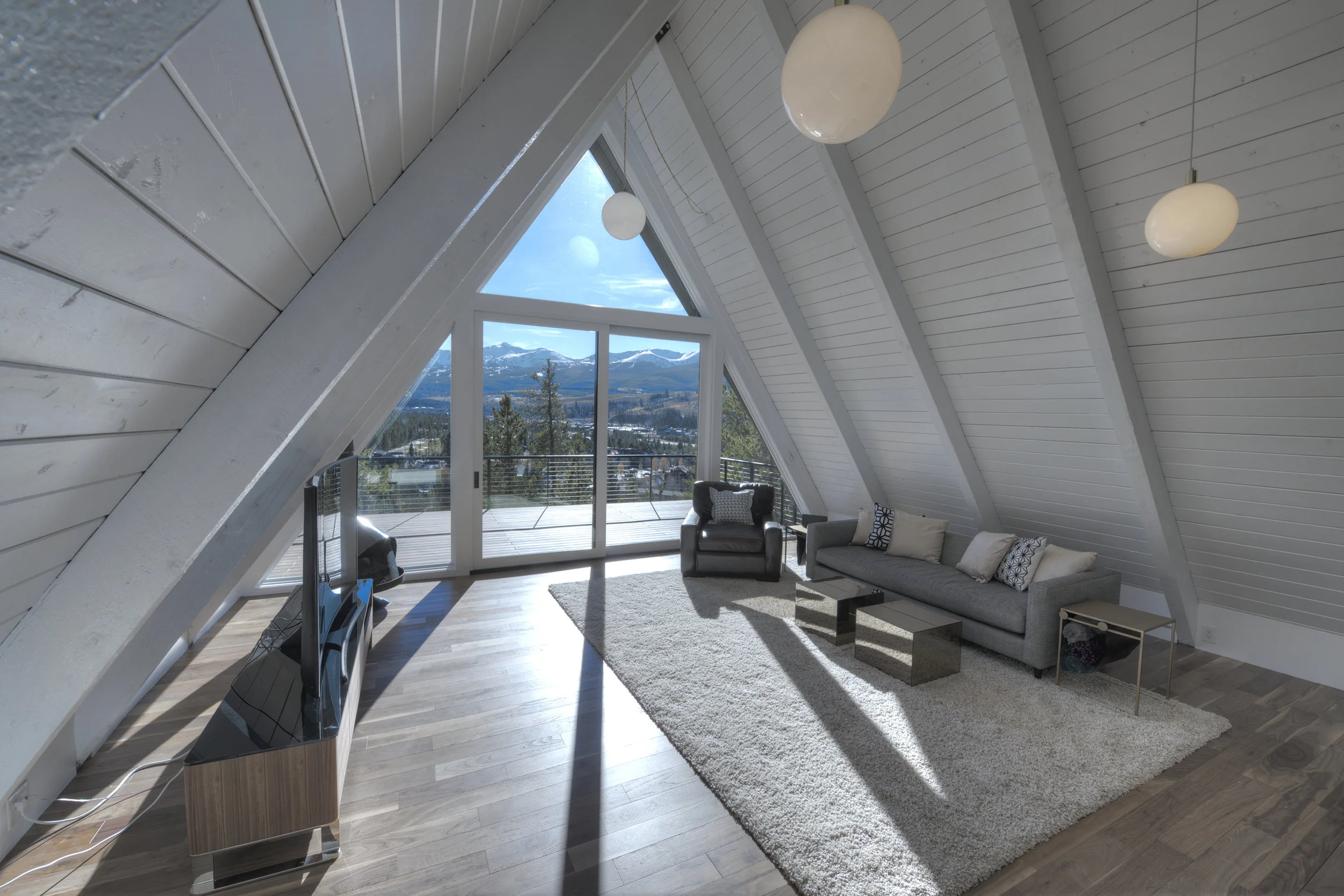 125 Braddock Court MLS 300ppi_001.jpg
