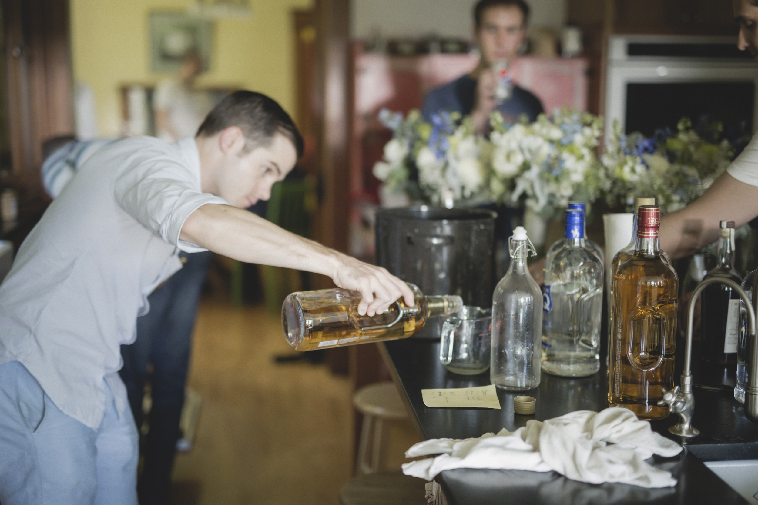 6 Minneapolis home backyard wedding groom getting ready.jpg