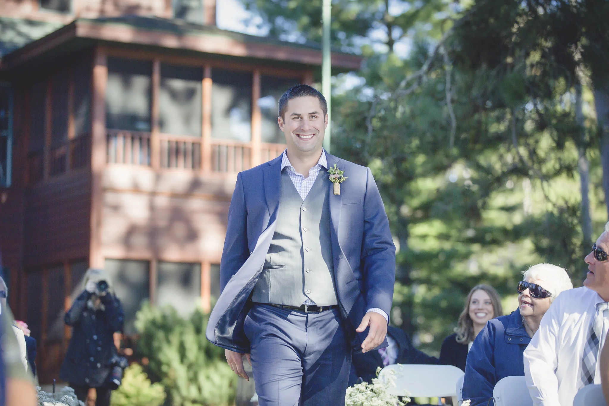 north woods cabin wedding photography-13.jpg