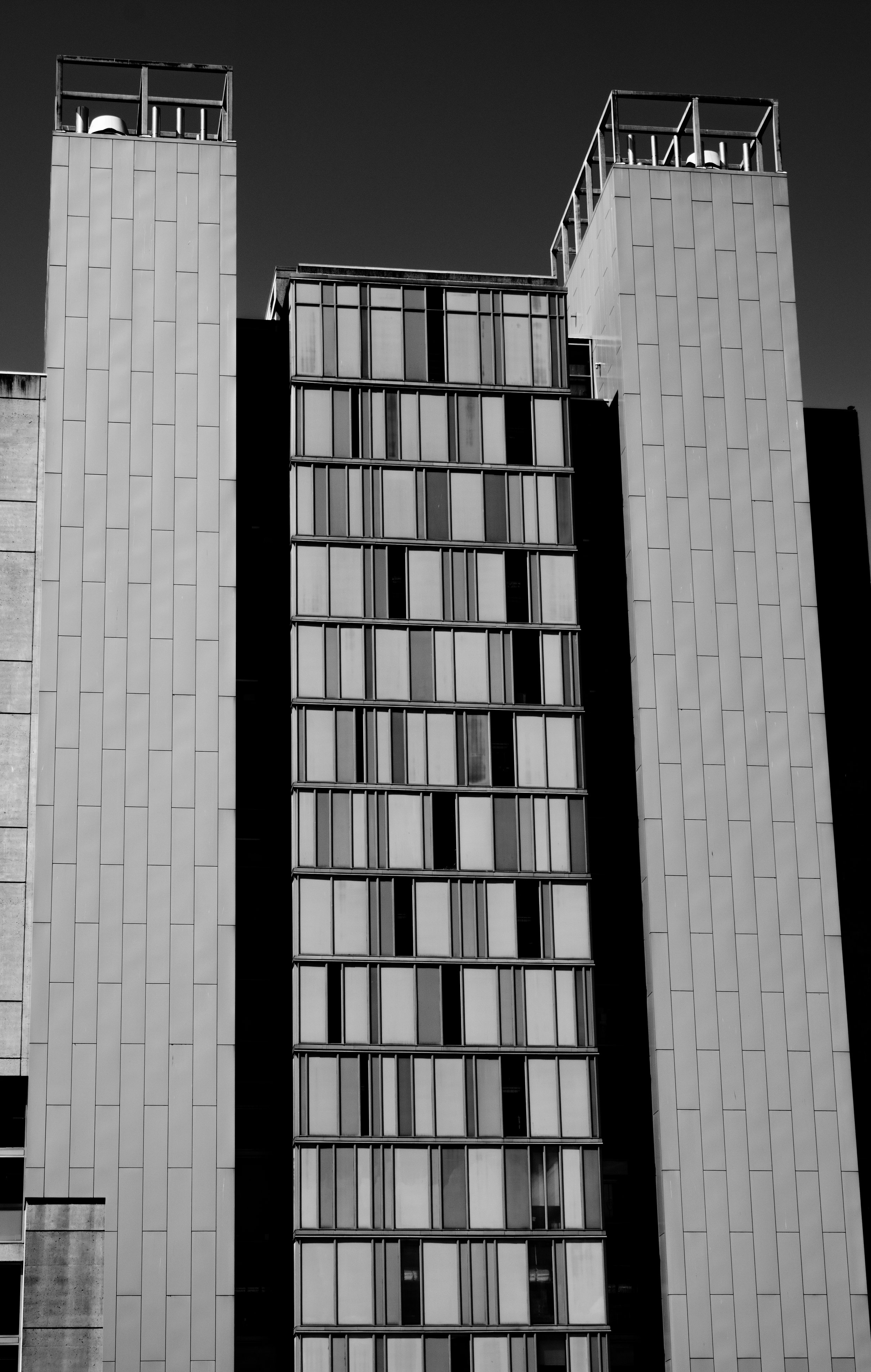 building-bnw.jpg